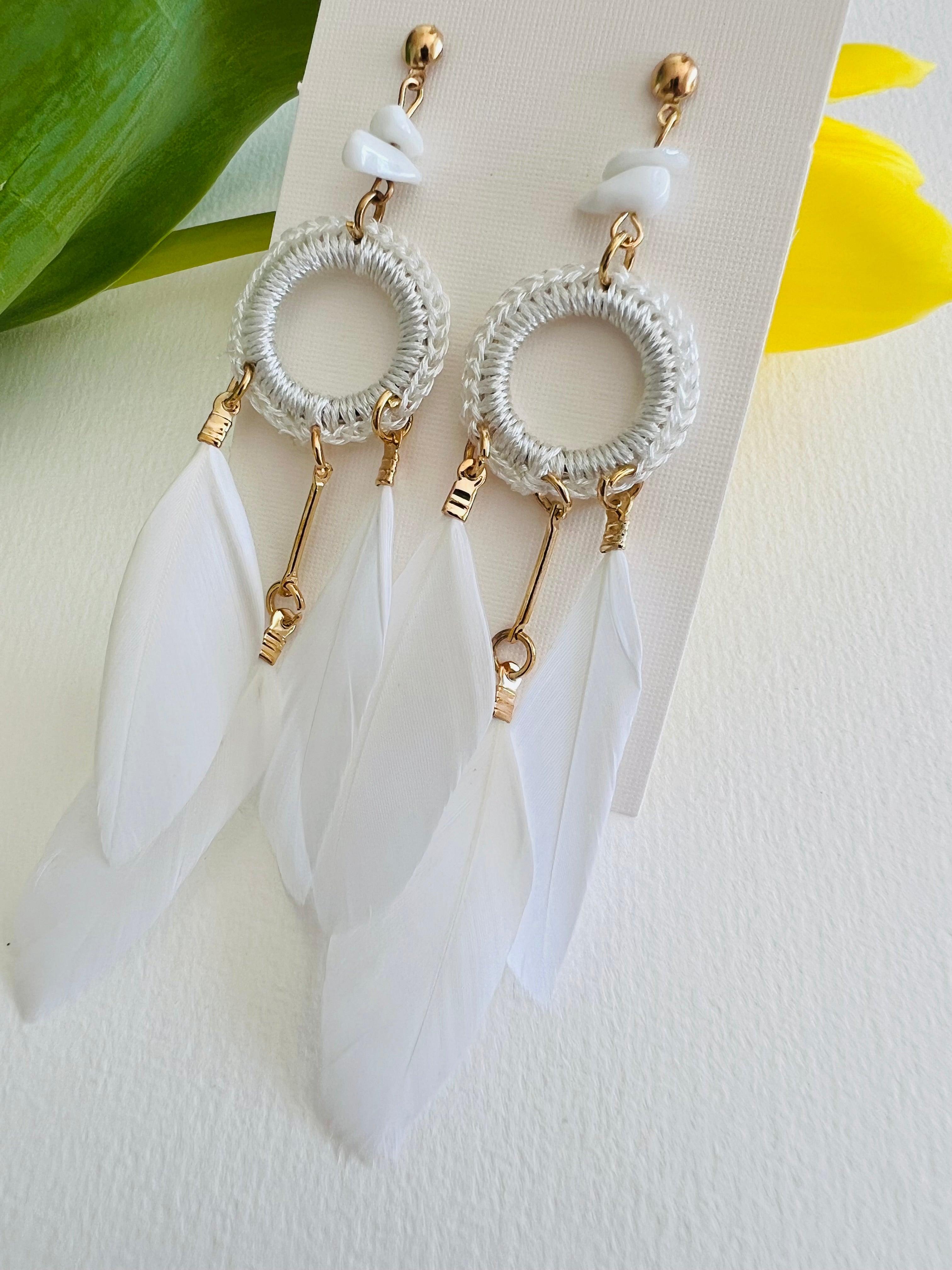 Boucles d’oreilles LIZA longues plumes blanches - Créations Uniques