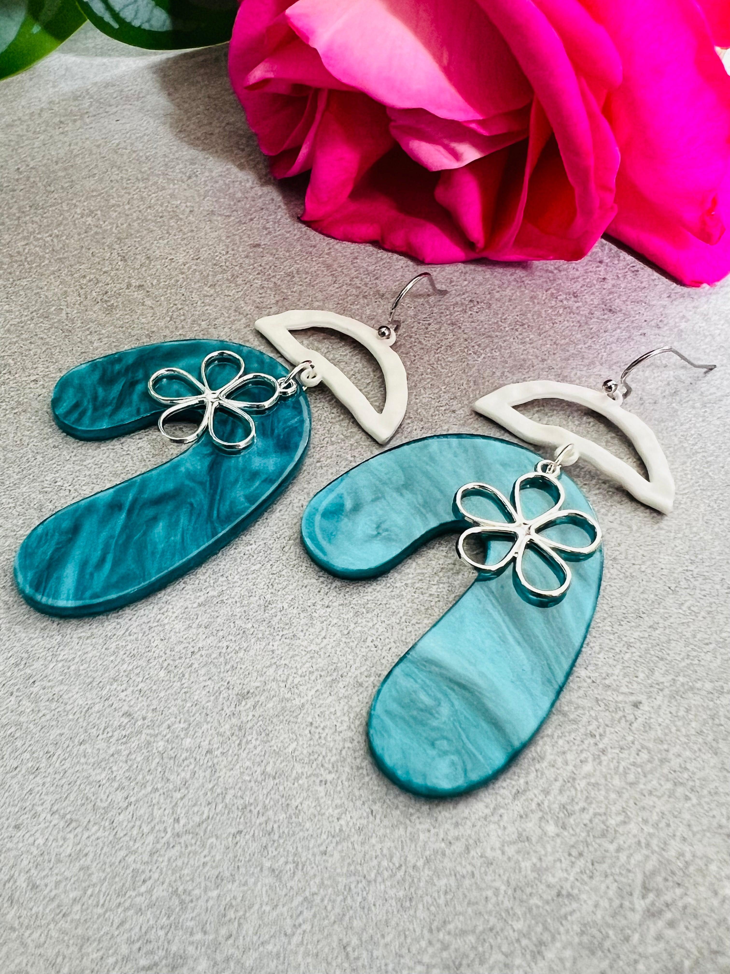 Boucles d’oreilles MURPHY résine turquoise - Créations Uniques - Créations Uniques