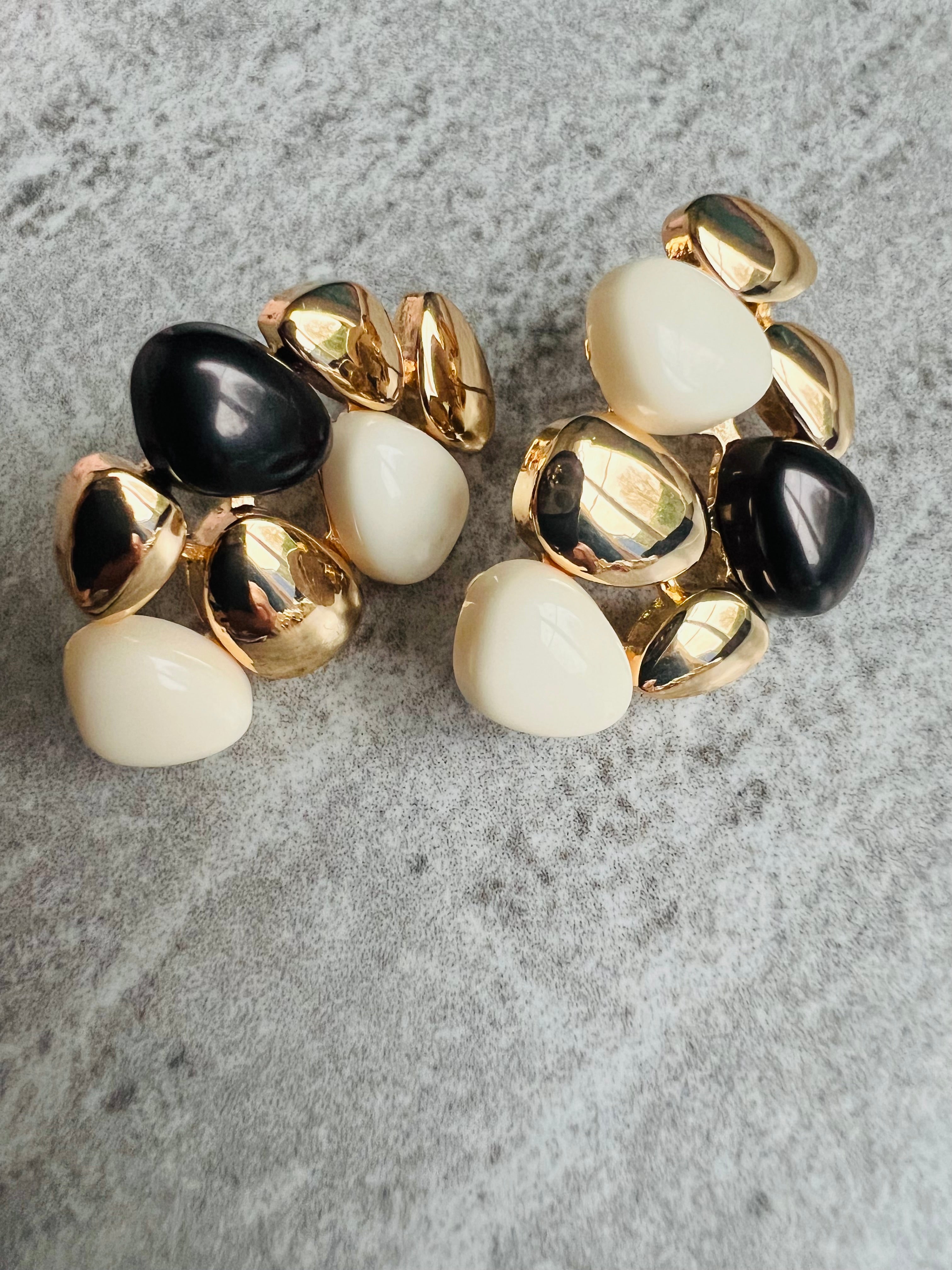 Boucles d’oreilles JOSÉE crème et caramel ou noir - Créations Uniques