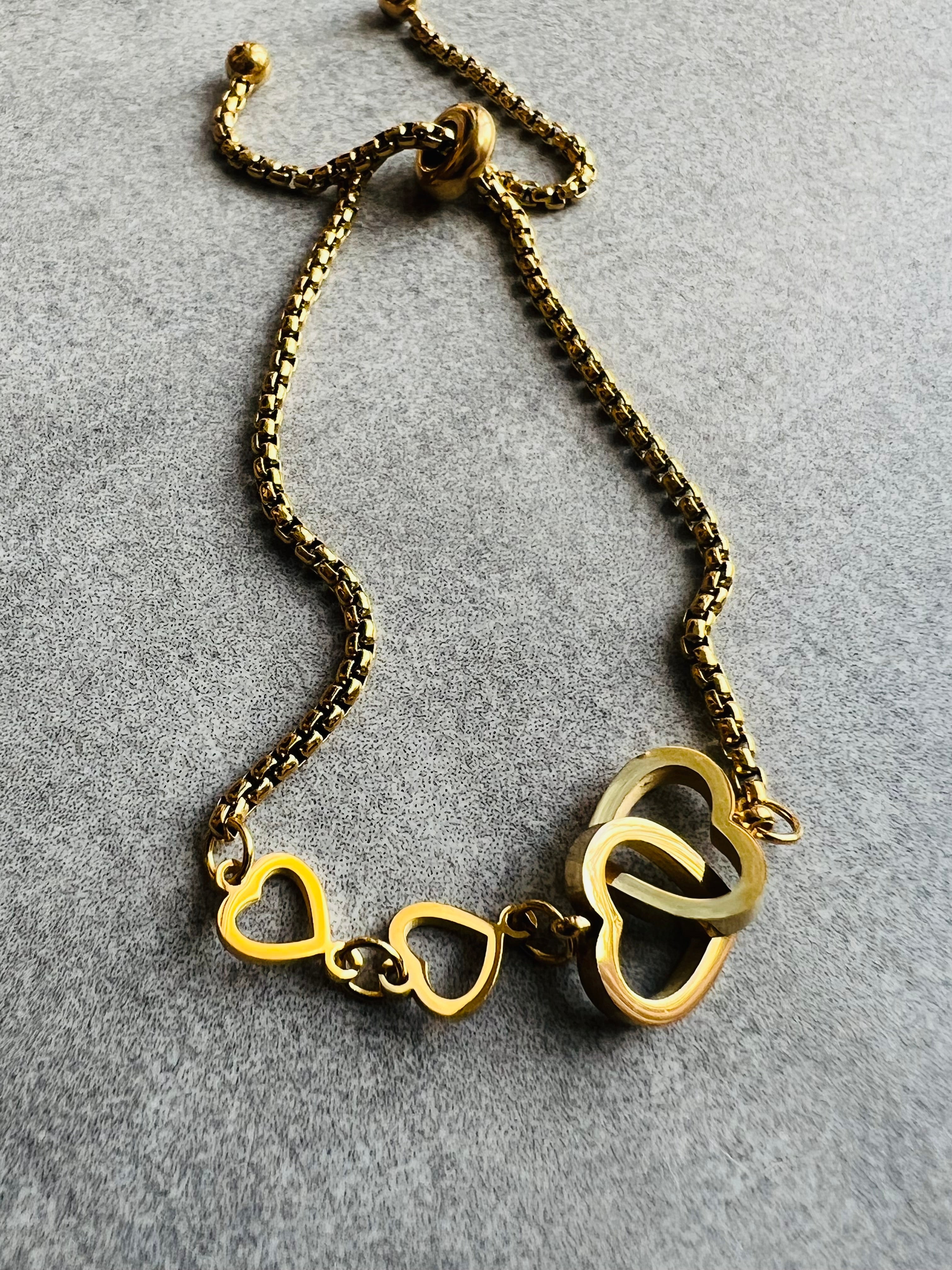 Bracelet PÉTUNIA doré réglable cœurs dorés - Créations Uniques