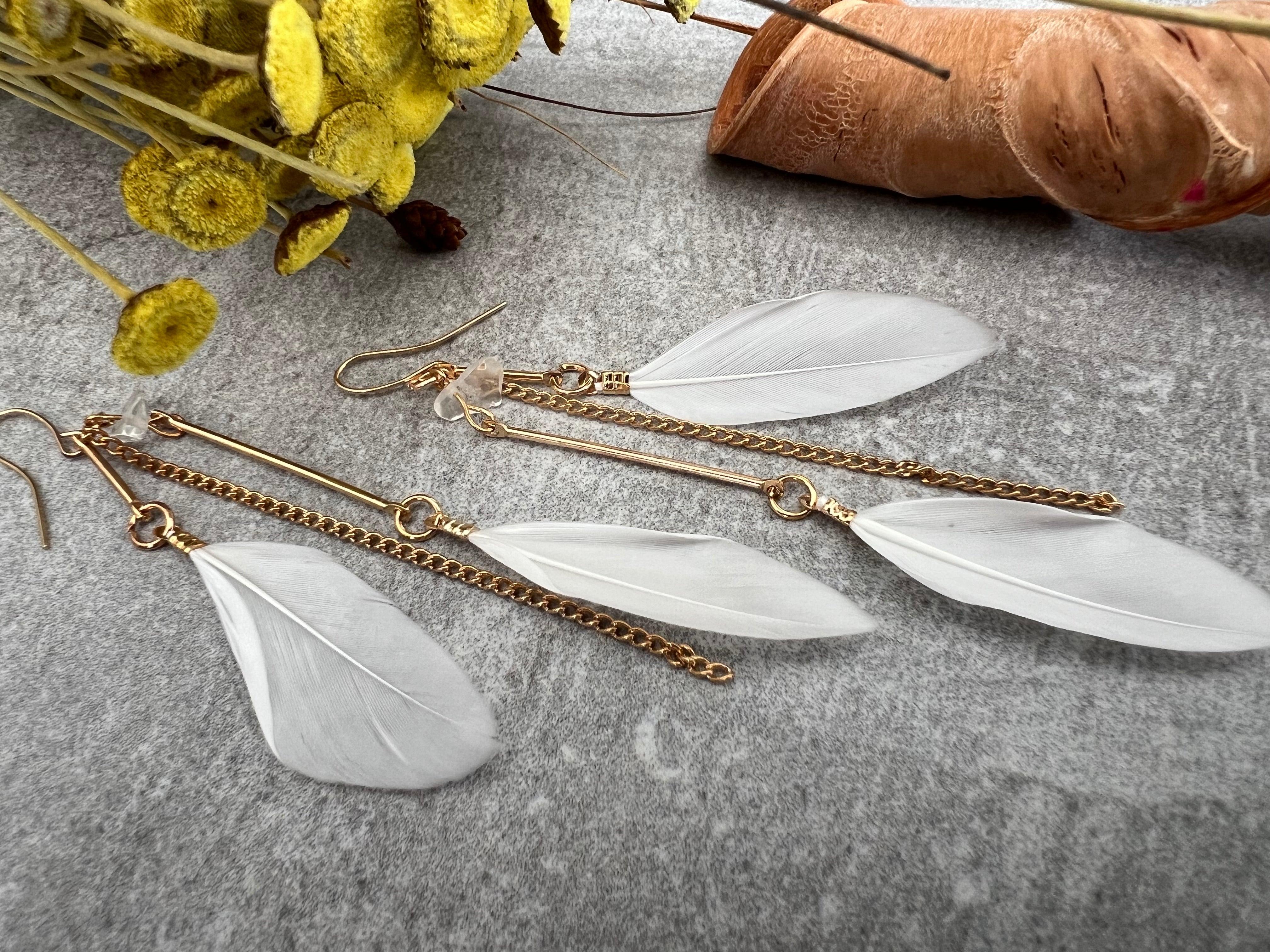 Boucles d’oreilles ANAÏS longues plumes blanches - Créations Uniques - Créations Uniques