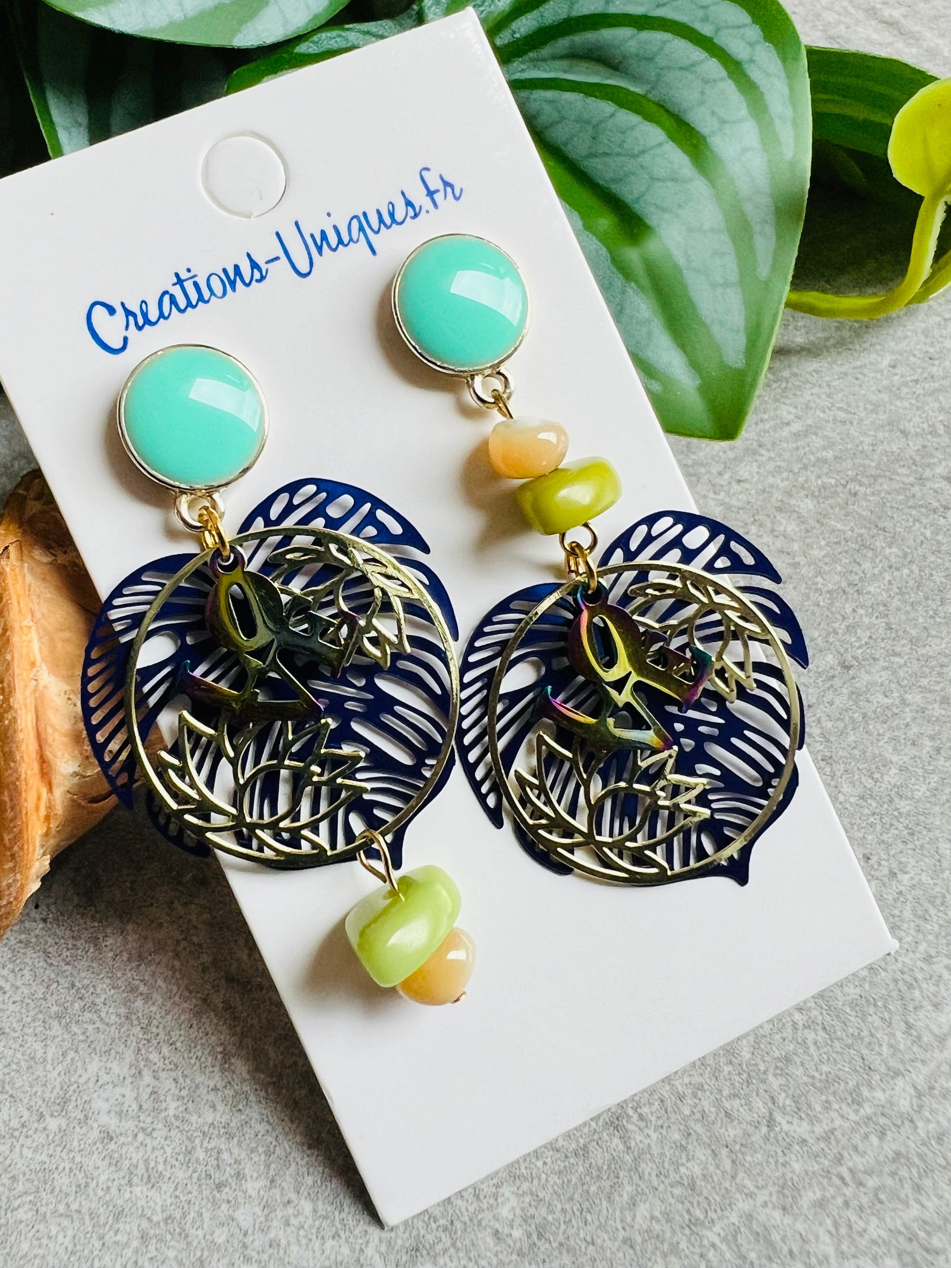 Boucles d’oreilles asymétriques love PAMELA feuilles tropicales bleues - Créations Uniques - Créations Uniques