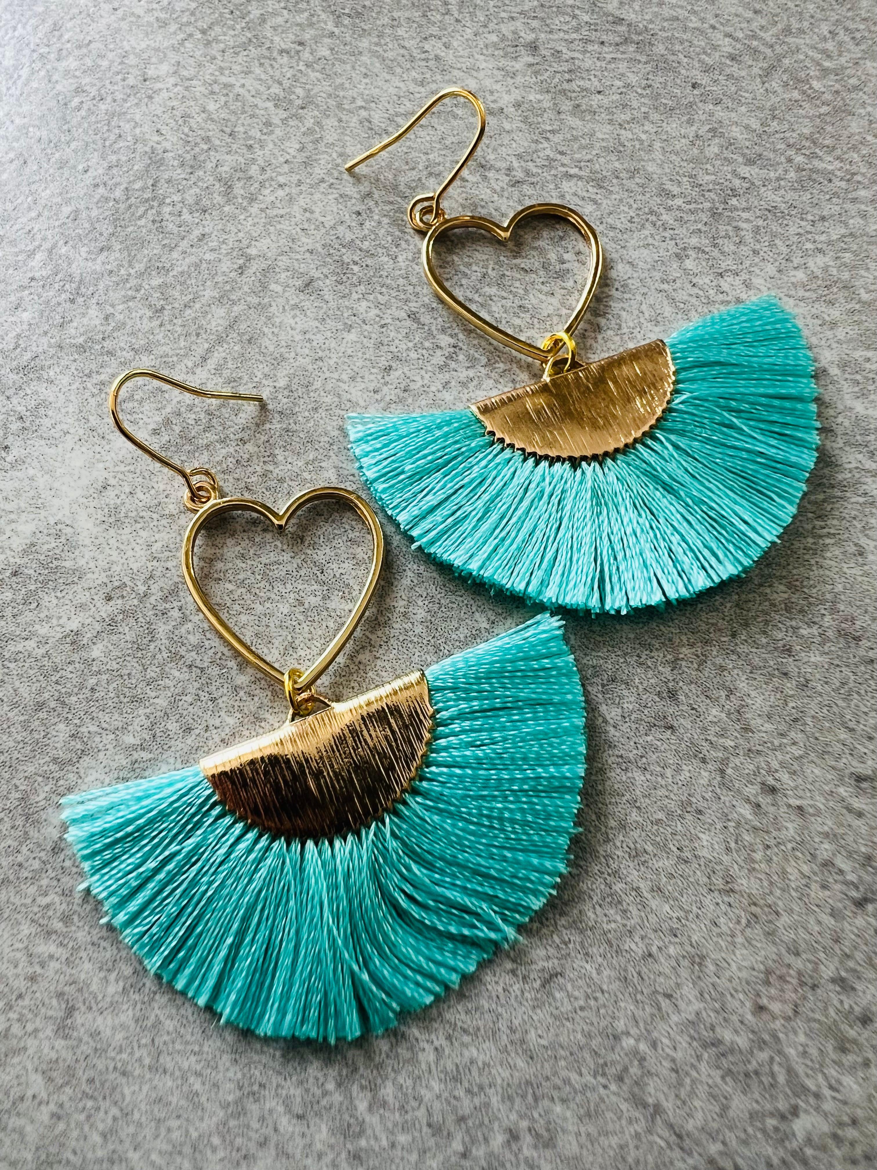 Boucles d’oreilles MARYLAUR cœurs dorés et éventail bleu turquoise - Créations Uniques - Créations Uniques