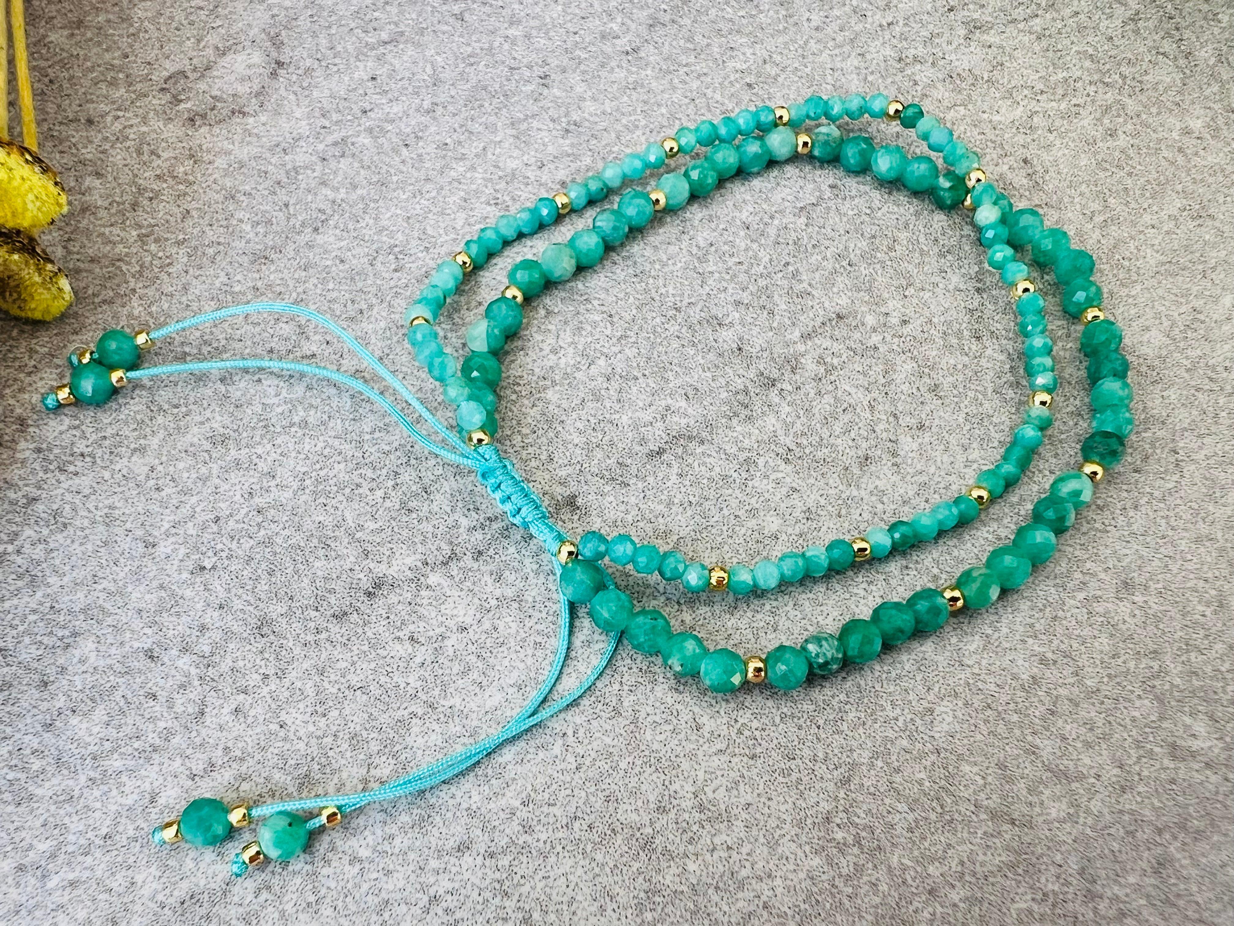 Bracelet INAYA fines perles couleur vert d’eau, deux rangs - Créations Uniques