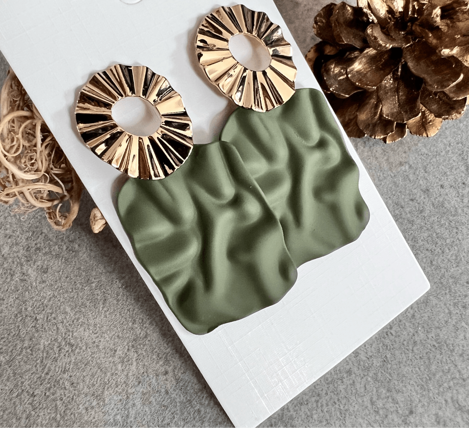 Boucles d’oreilles rectangles kaki DAPHNÉ - Créations Uniques