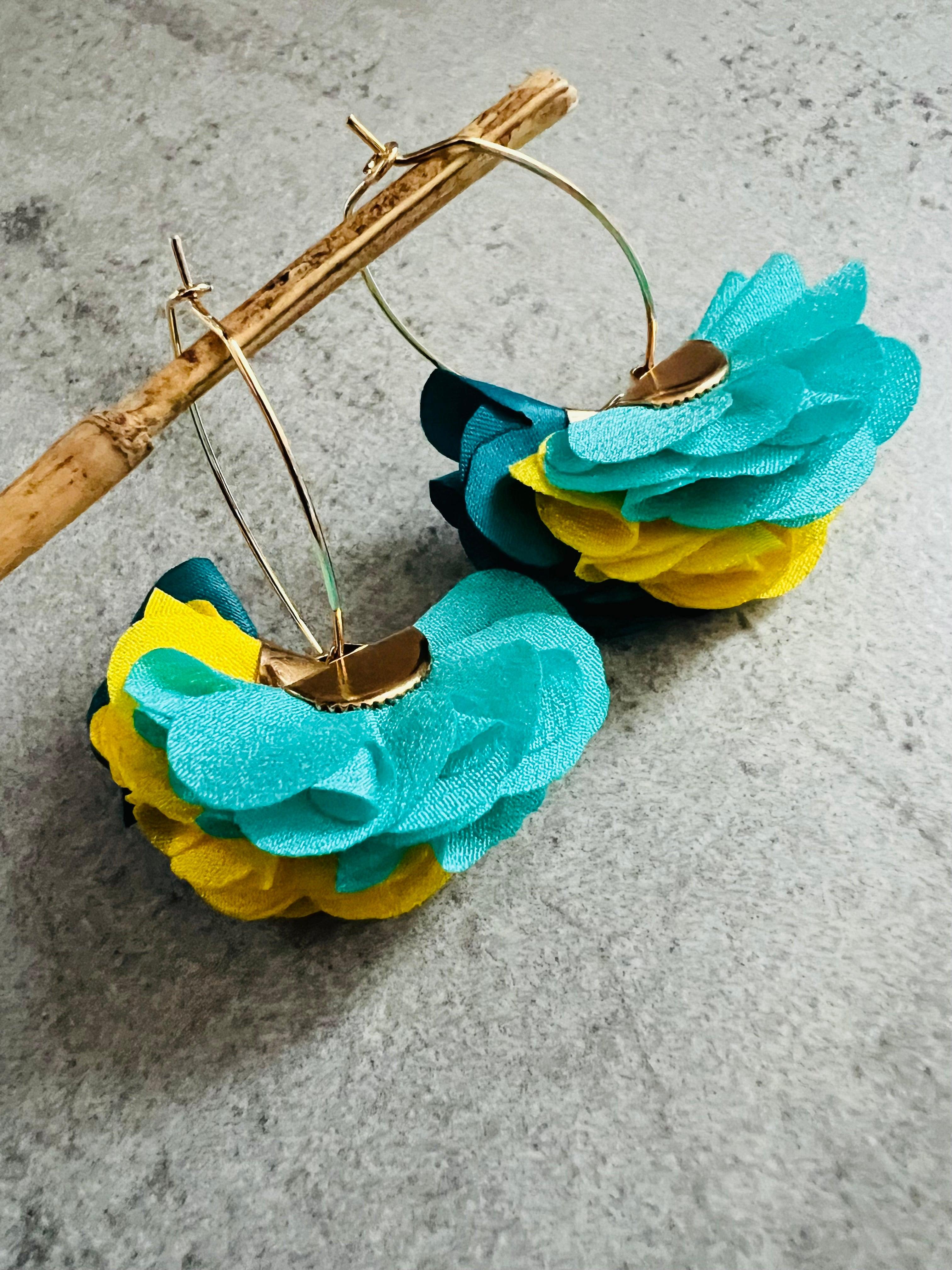 Boucles d’oreilles LEXIE pampilles tissu tricolore - Créations Uniques - Créations Uniques