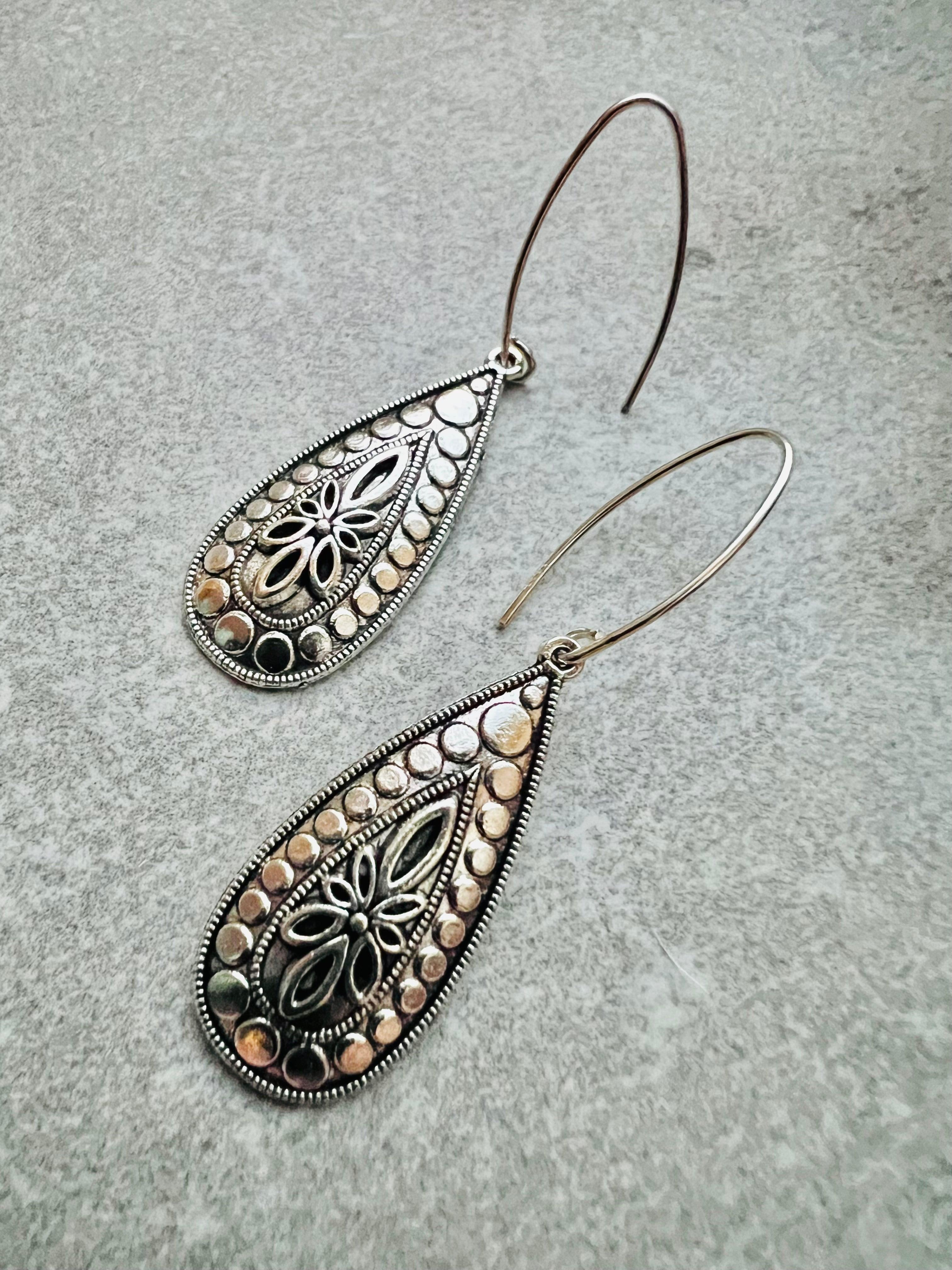 Boucles d’oreilles LORELAY gouttes argentées - Créations Uniques - Créations Uniques