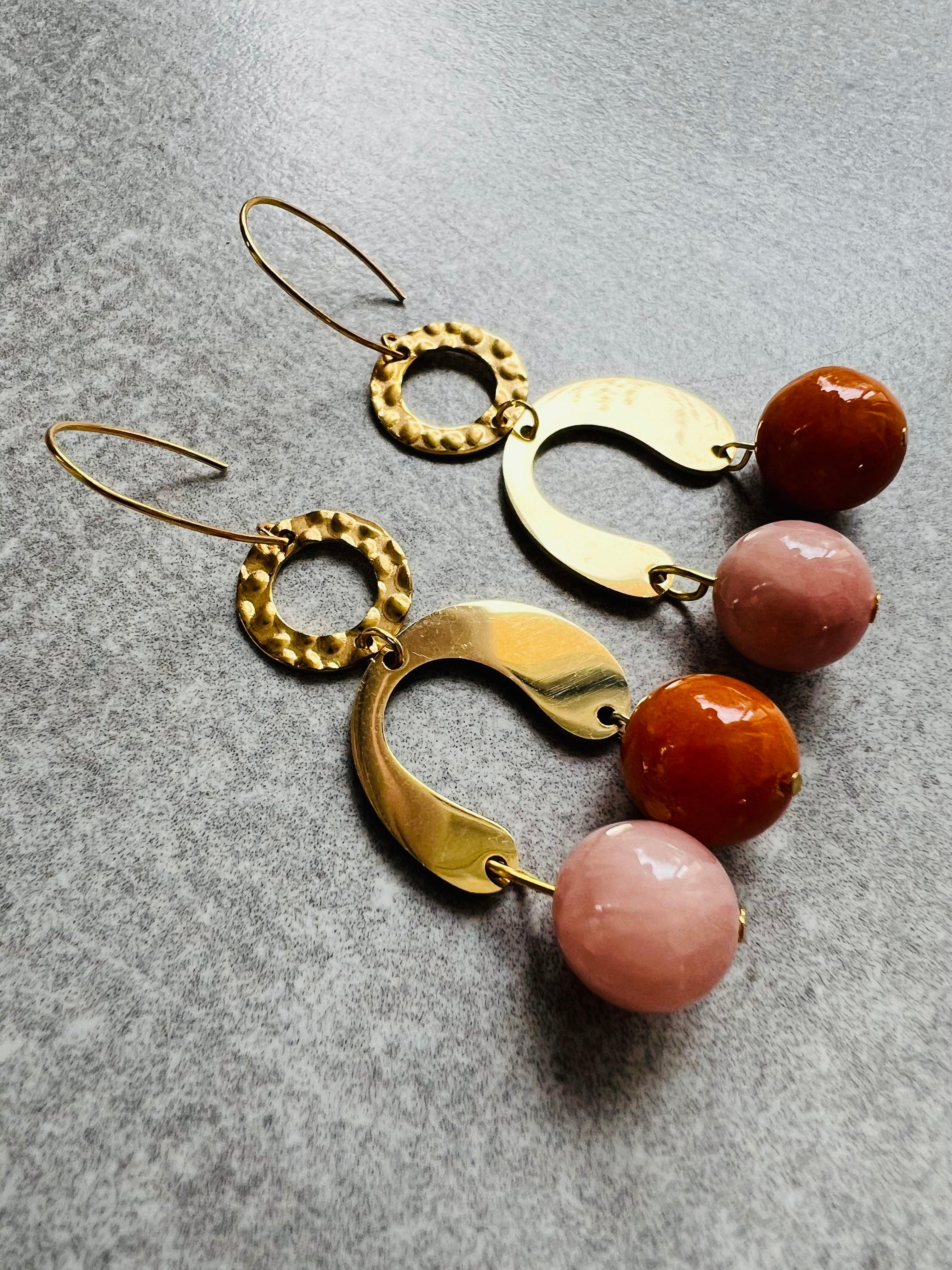 Boucles d’oreilles CLAIR perles oranges et roses (édition limitée) - Créations Uniques - Créations Uniques