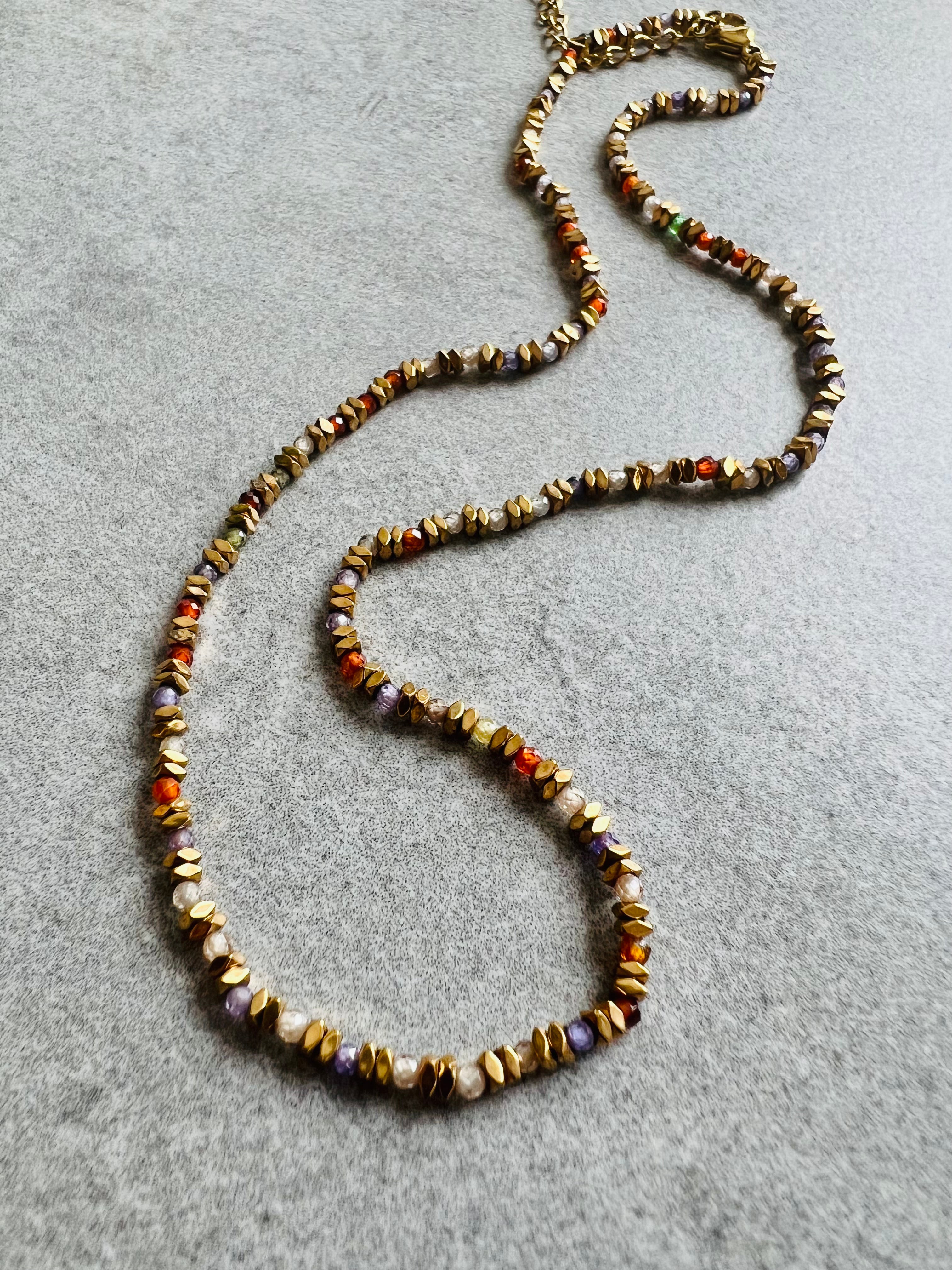 Collier GERMAINE perles ras de cou - Créations Uniques