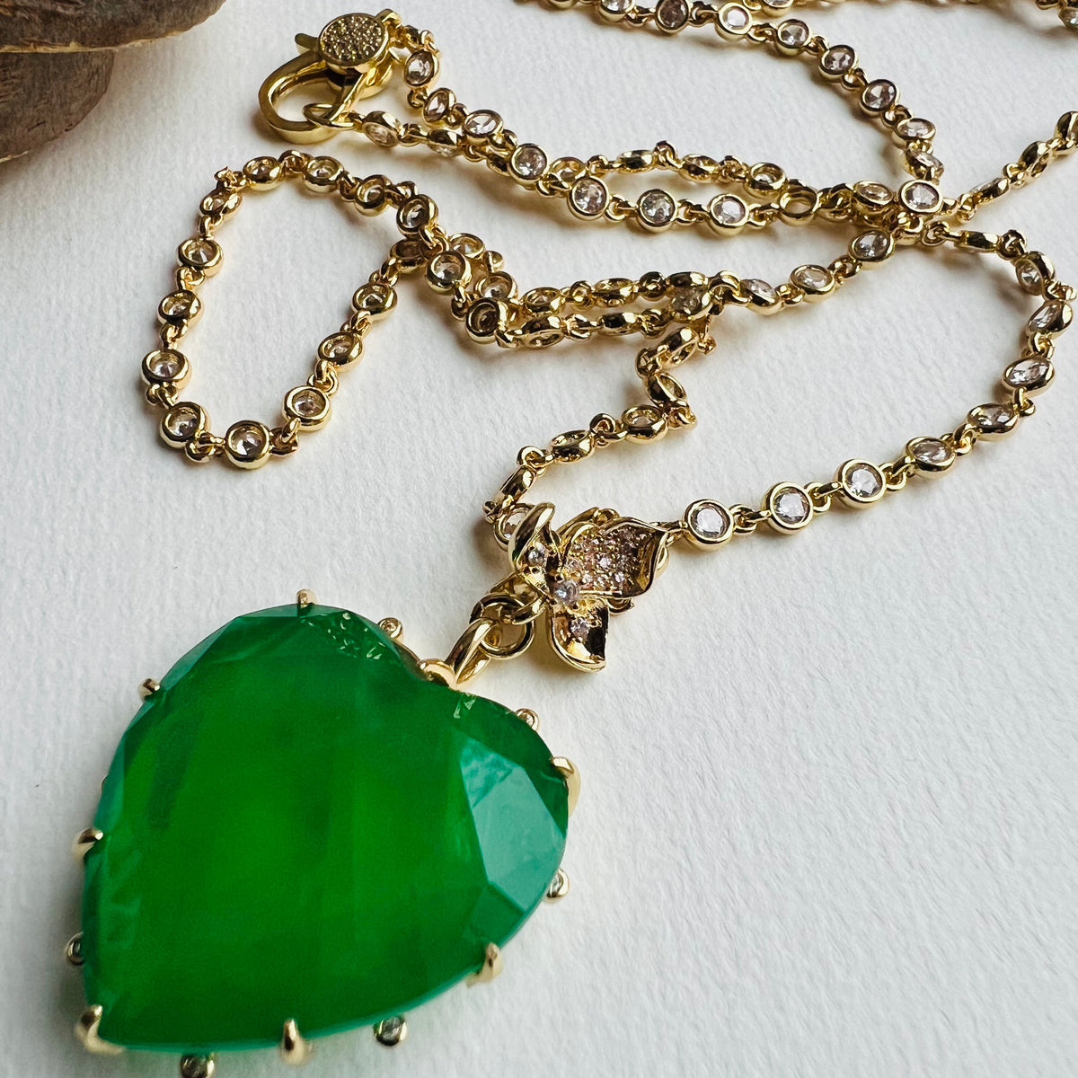 Collier Sautoir Vintage Chaîne Dorée Avec Perles Fantaisie Vertes - 20 Grammes - W1097