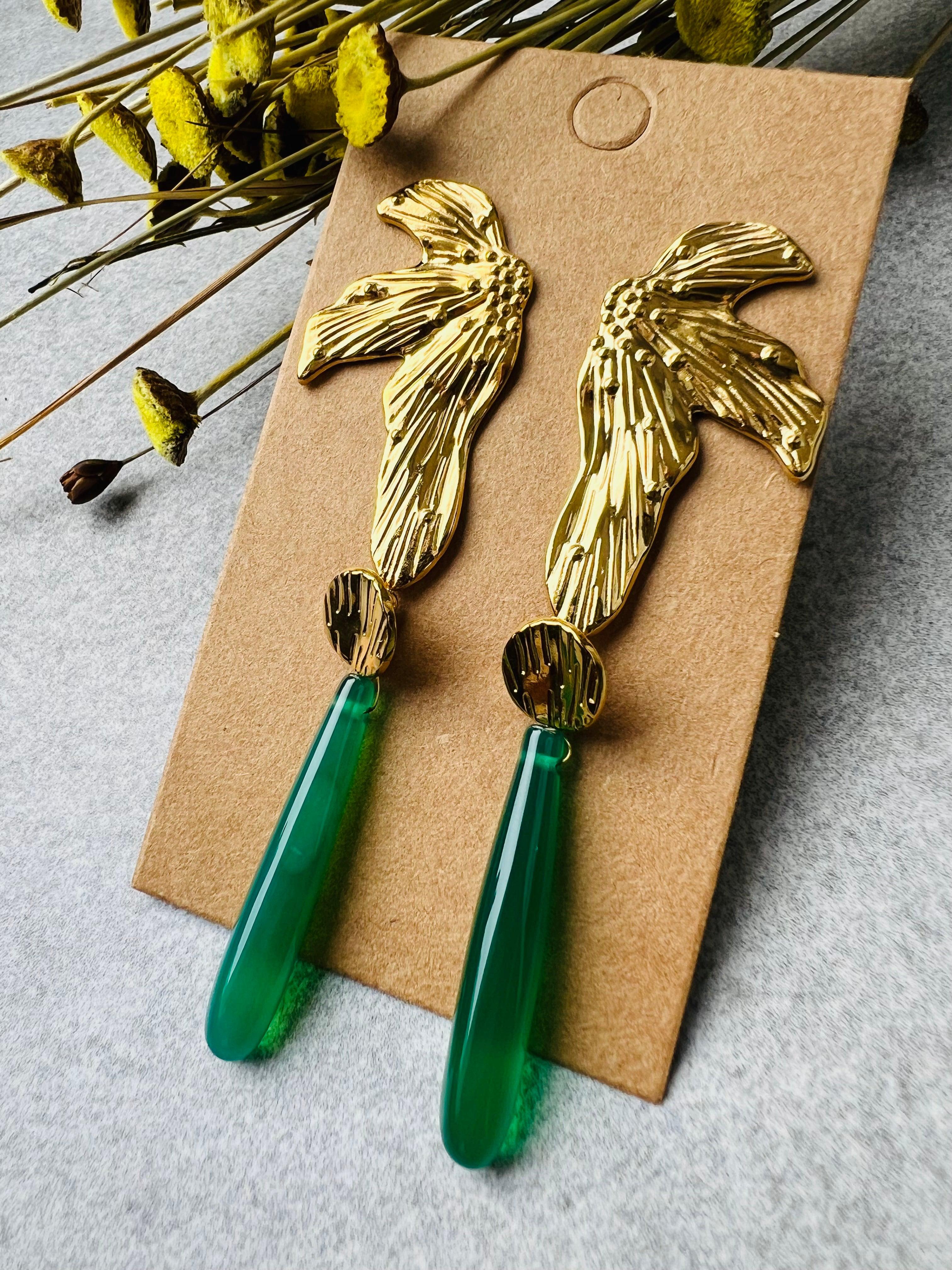 Boucles d’oreilles OLYMPE nouvelle version - feuilles chic dorées et gouttes vert jade - Créations Uniques