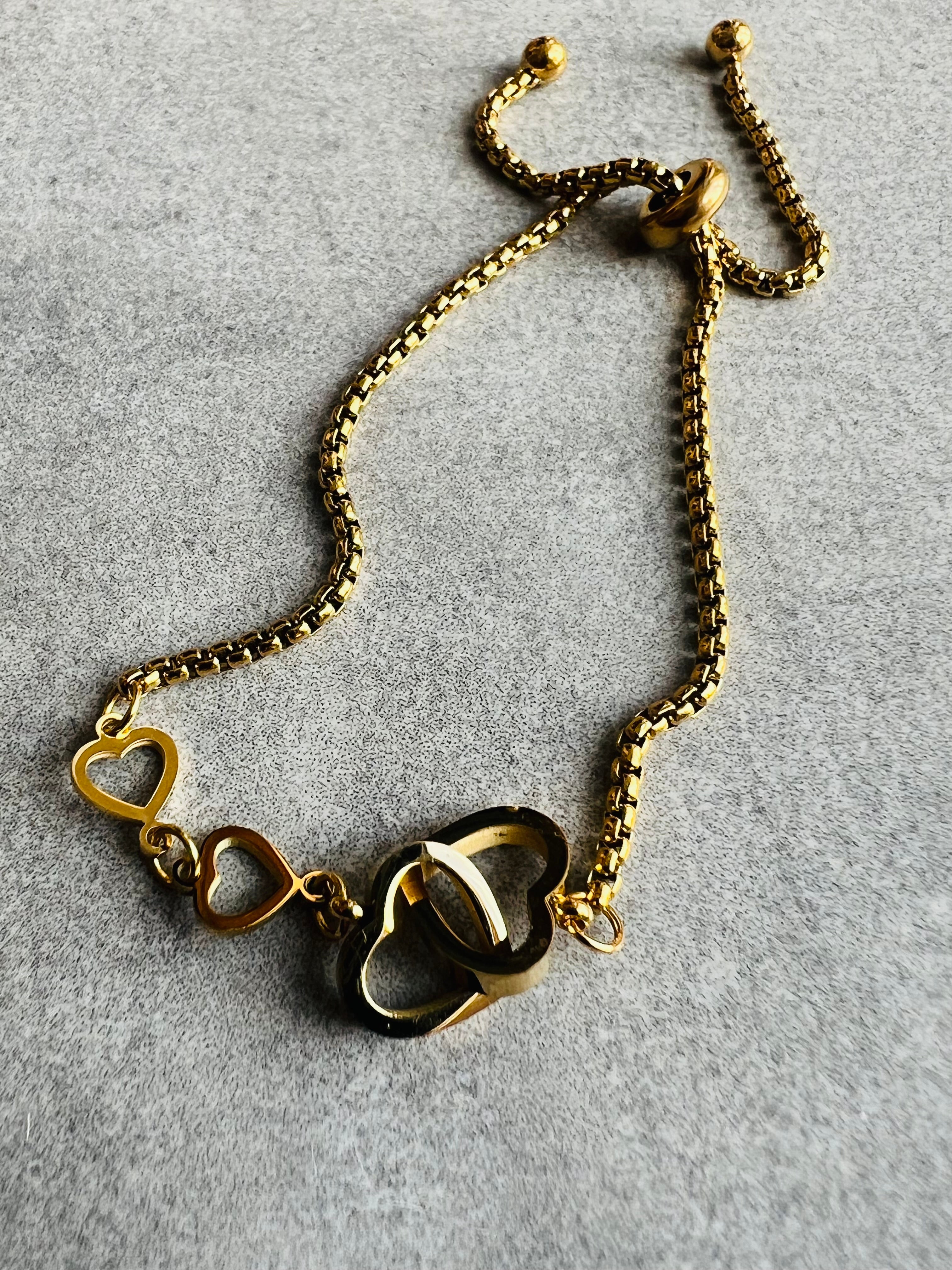 Bracelet PÉTUNIA doré réglable cœurs dorés - Créations Uniques