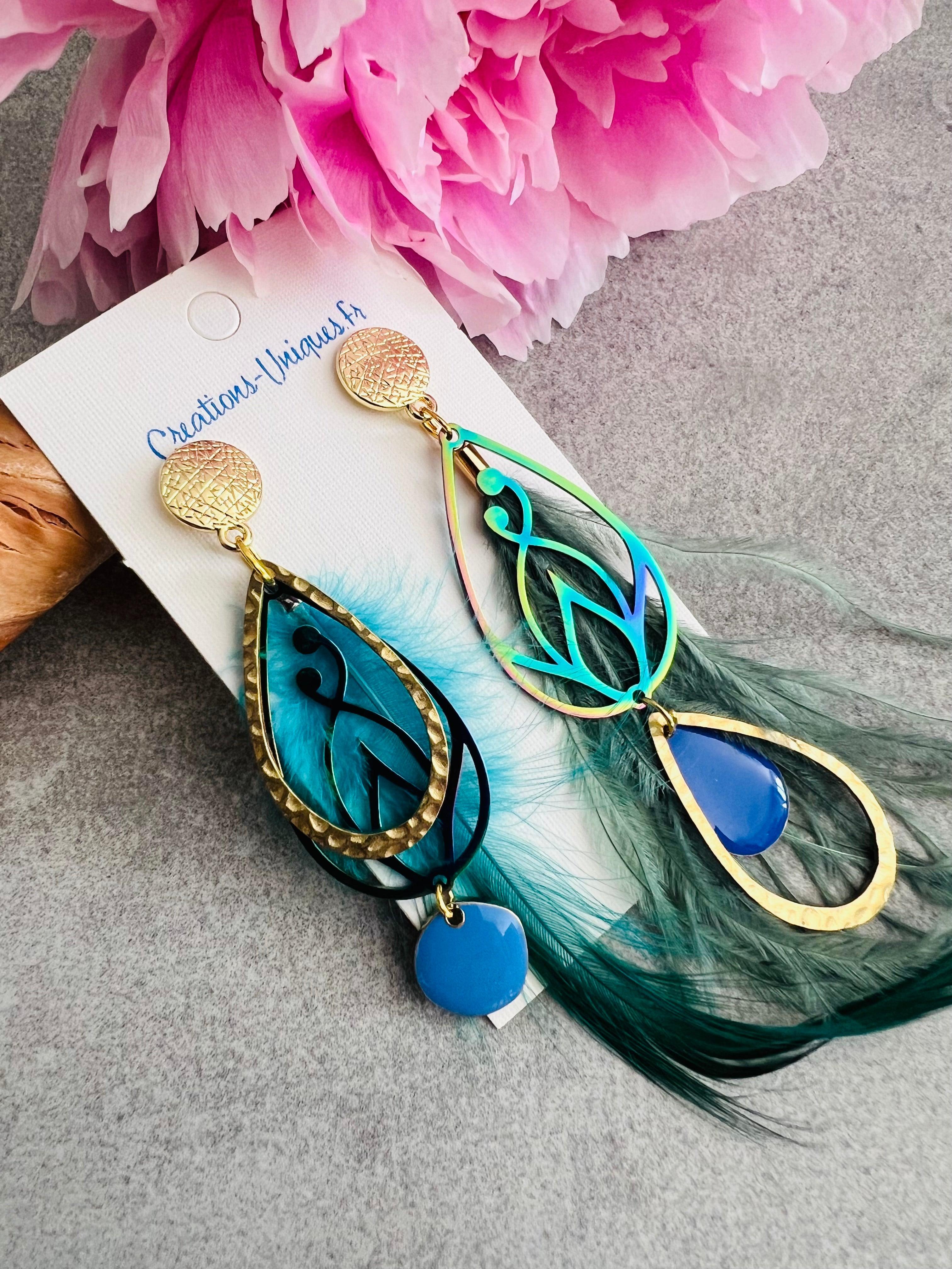 Boucles d’oreilles asymétriques SHANNEN plumes turquoises - Créations Uniques - Créations Uniques