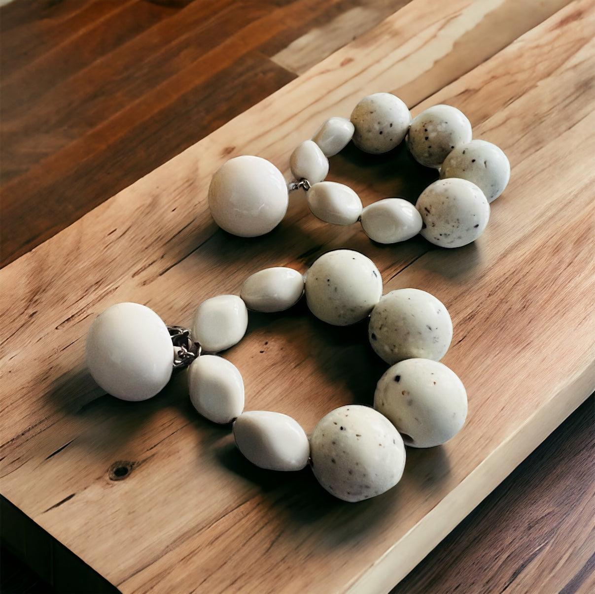 Clips GAÉTANE perles blanc cassé - création Francine Bramli - Créations Uniques