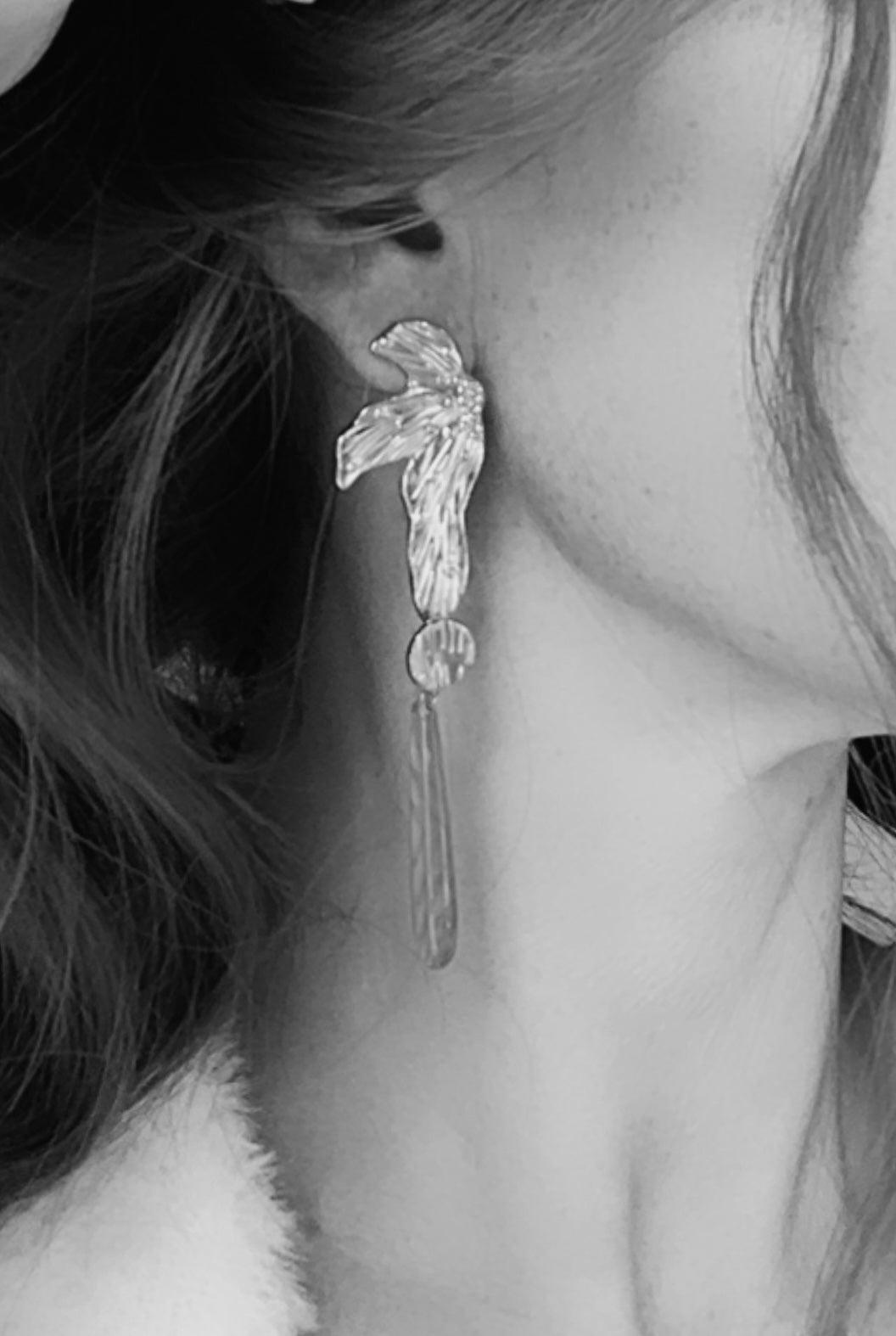 Boucles d’oreilles OLYMPE nouvelle version - feuilles chic dorées et gouttes vert jade - Créations Uniques