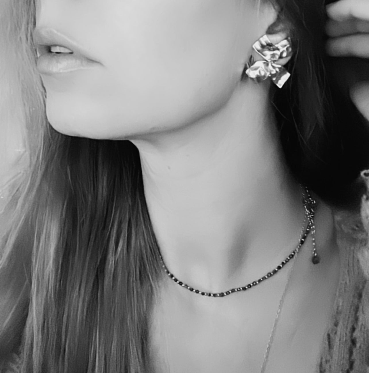 E70757 Boucles d'oreilles clips noeud torsadé - Karine Sultan - Créations Uniques