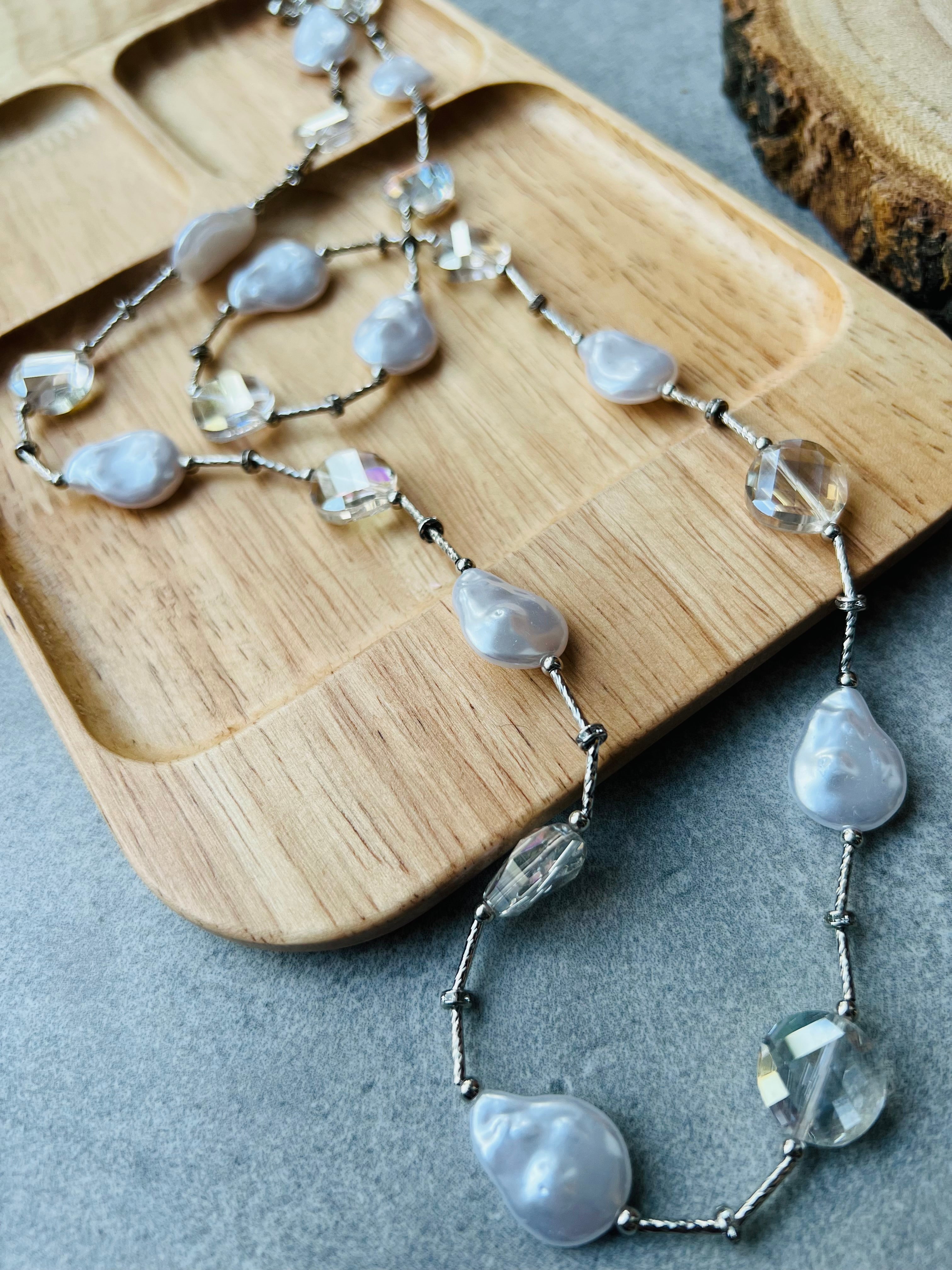 Collier argenté ASHLEY perles blanc nacré - Créations Uniques