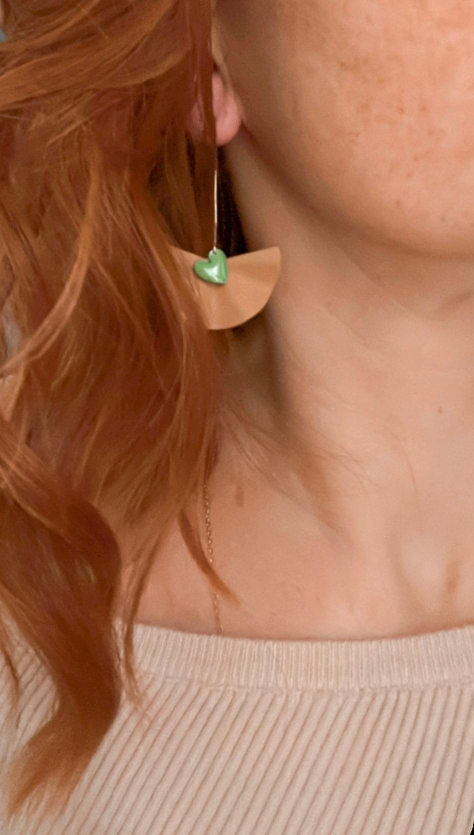 Boucles d’oreilles SELENE éventails beige - Créations Uniques - Créations Uniques