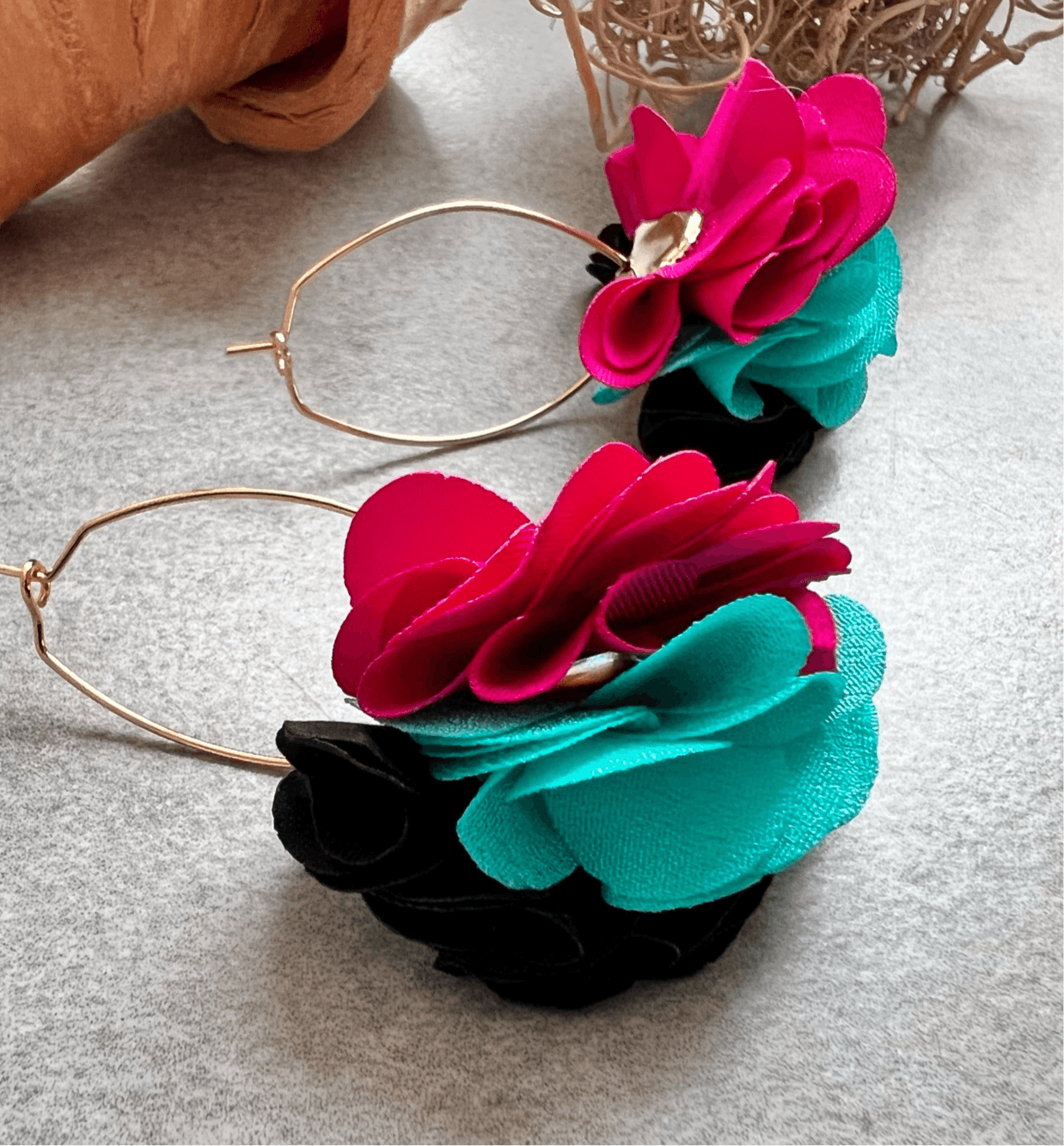 Boucles d’oreilles CASSIE pampilles tissu tricolores - Créations Uniques - Créations Uniques