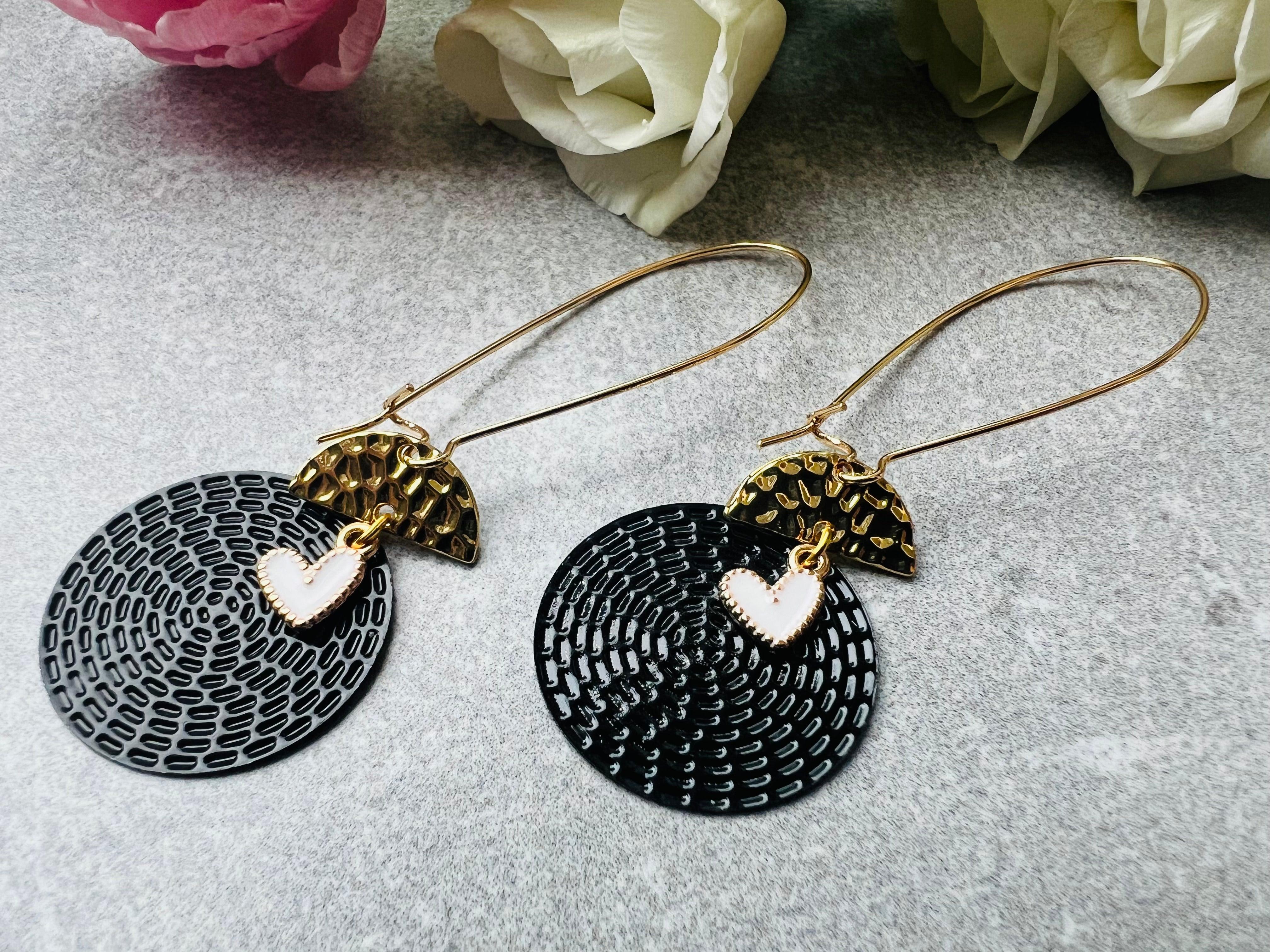 Boucles d’oreilles ANNE-LAURE disques noirs crochets dormeuses - Créations Uniques - Créations Uniques