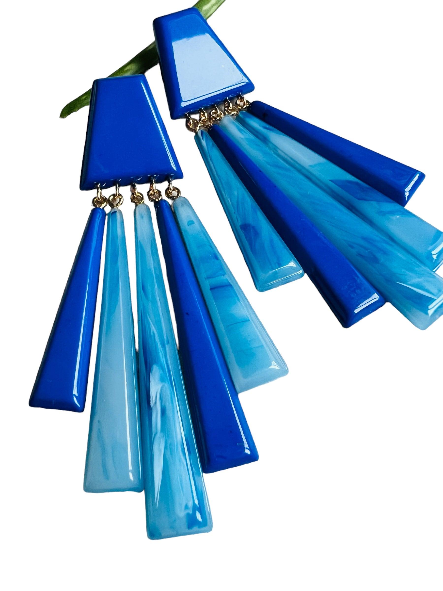 Boucles d’oreilles KATHLEEN grande modèle bleu océan résine - Créations Uniques