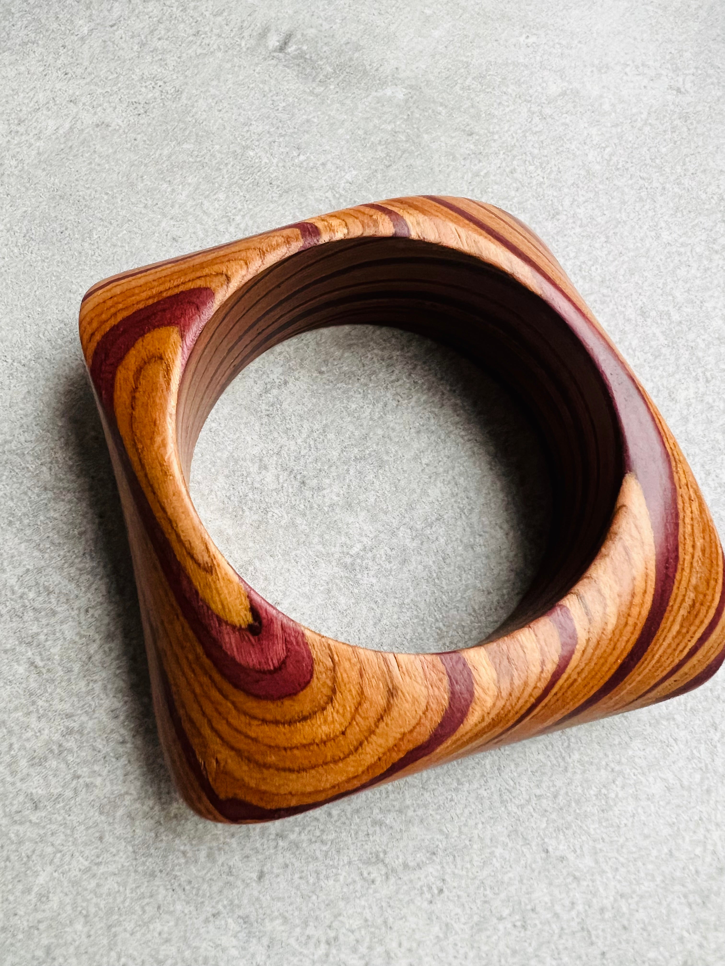 Bracelet FERGIE bois - Créations Uniques