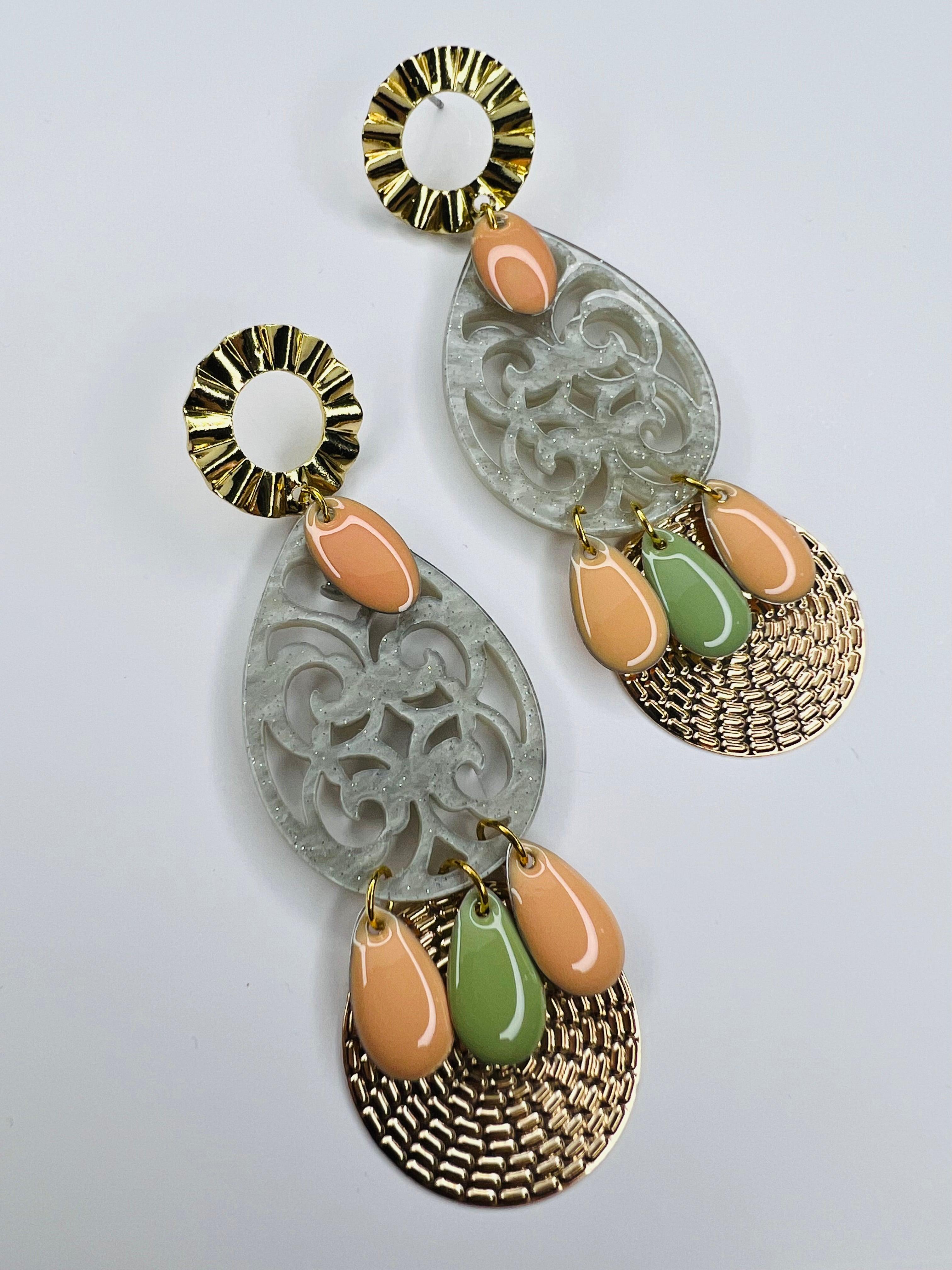 Boucles d’oreilles BONNIE résine pailletée et gouttes - Créations Uniques - Créations Uniques