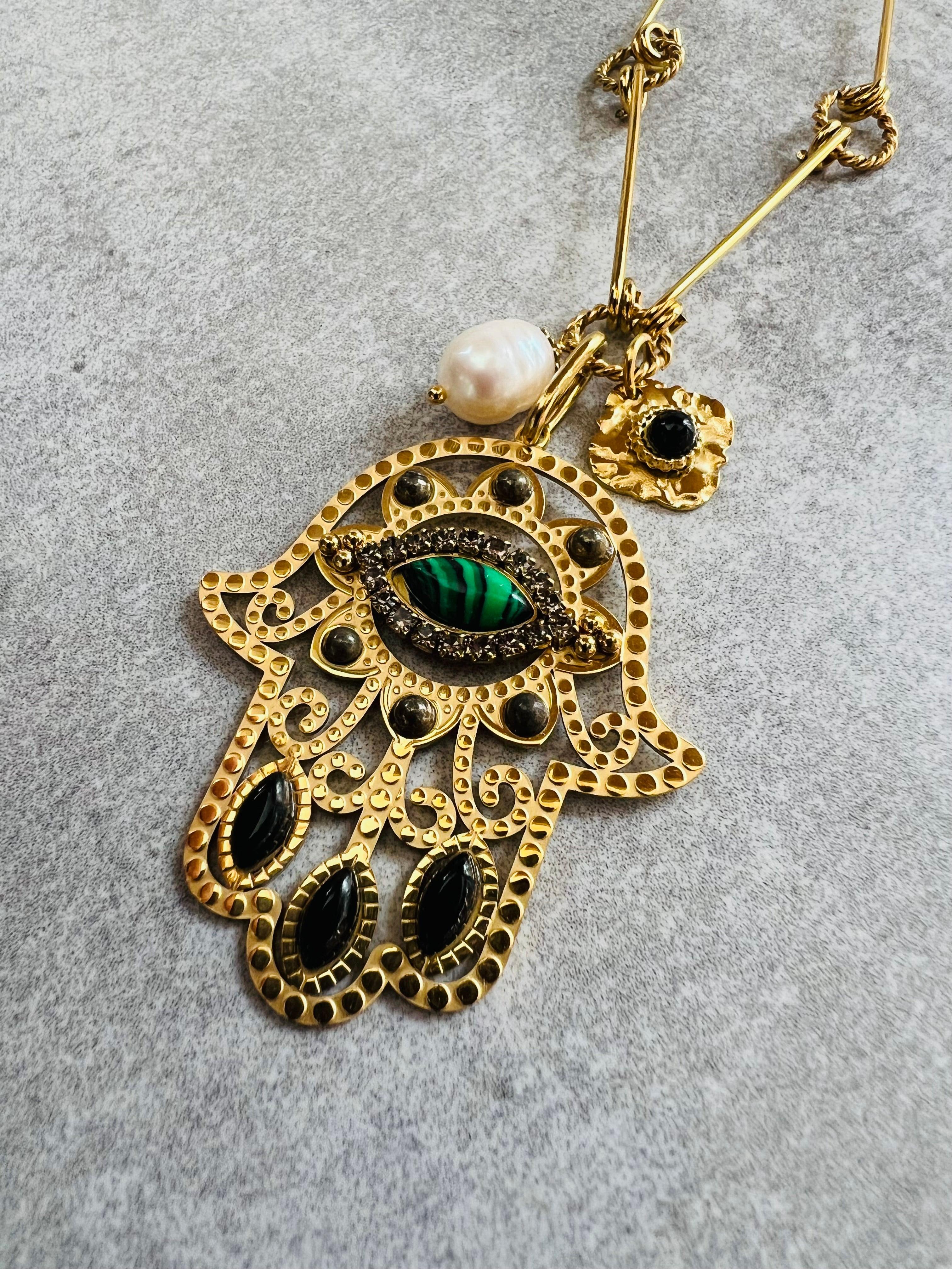 Collier TALYA sautoir et pendentif main de fatma - Créations Uniques