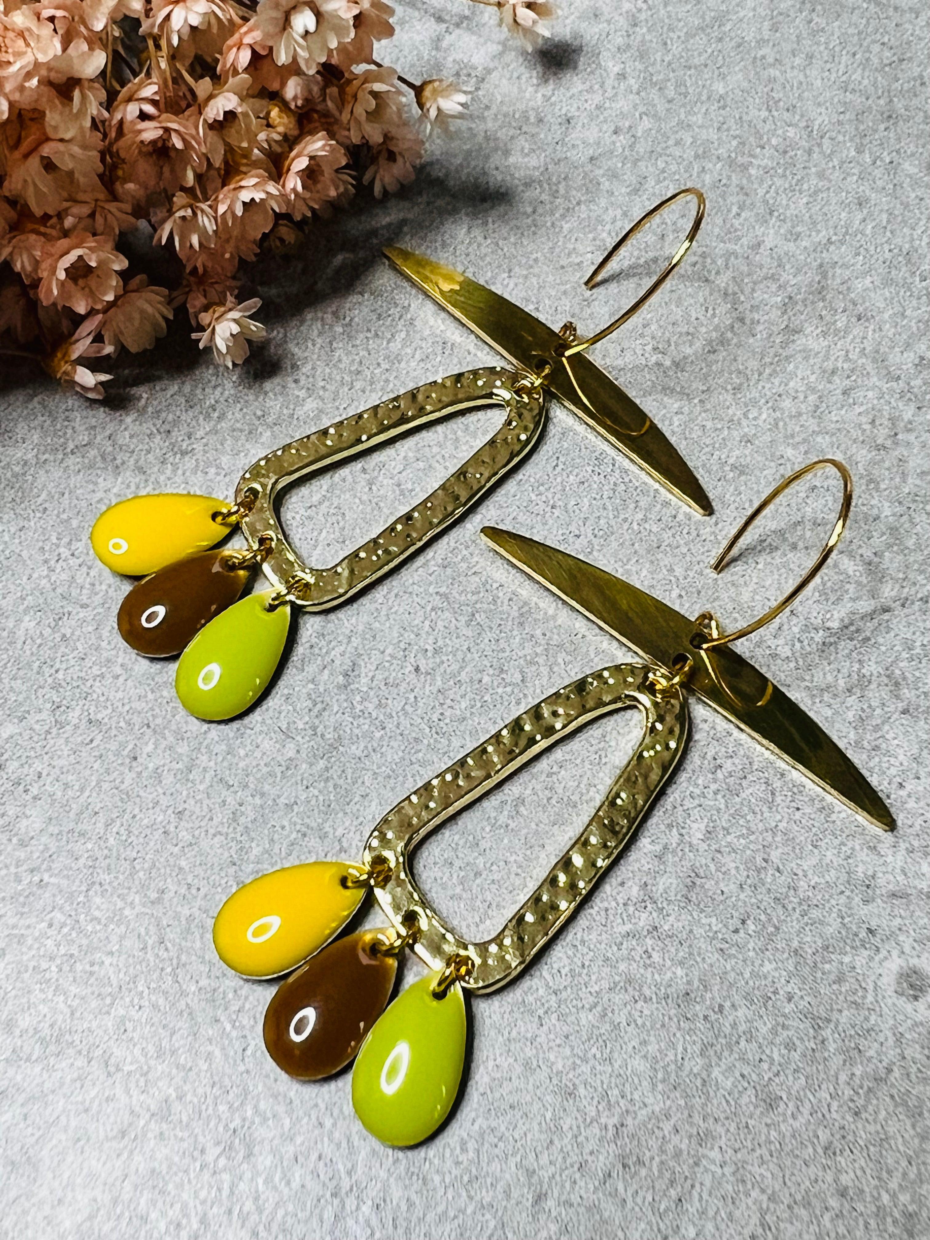 Boucles d’oreilles SARASVATI jaune marron noisette et vert anis - Créations Uniques - Créations Uniques