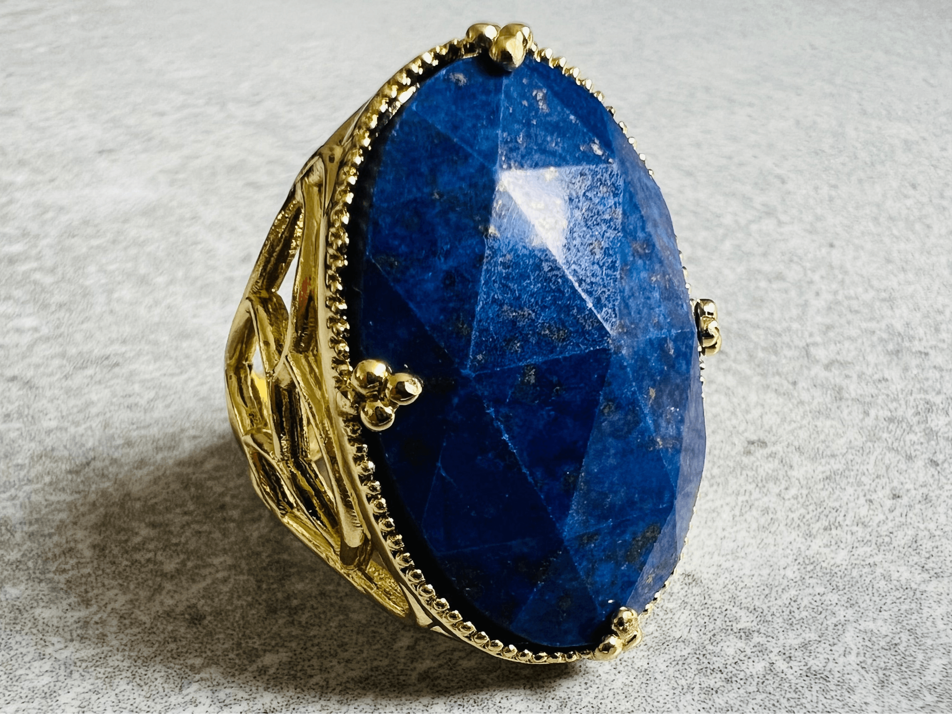 Bague ANTONELA bleu lapis - Créations Uniques
