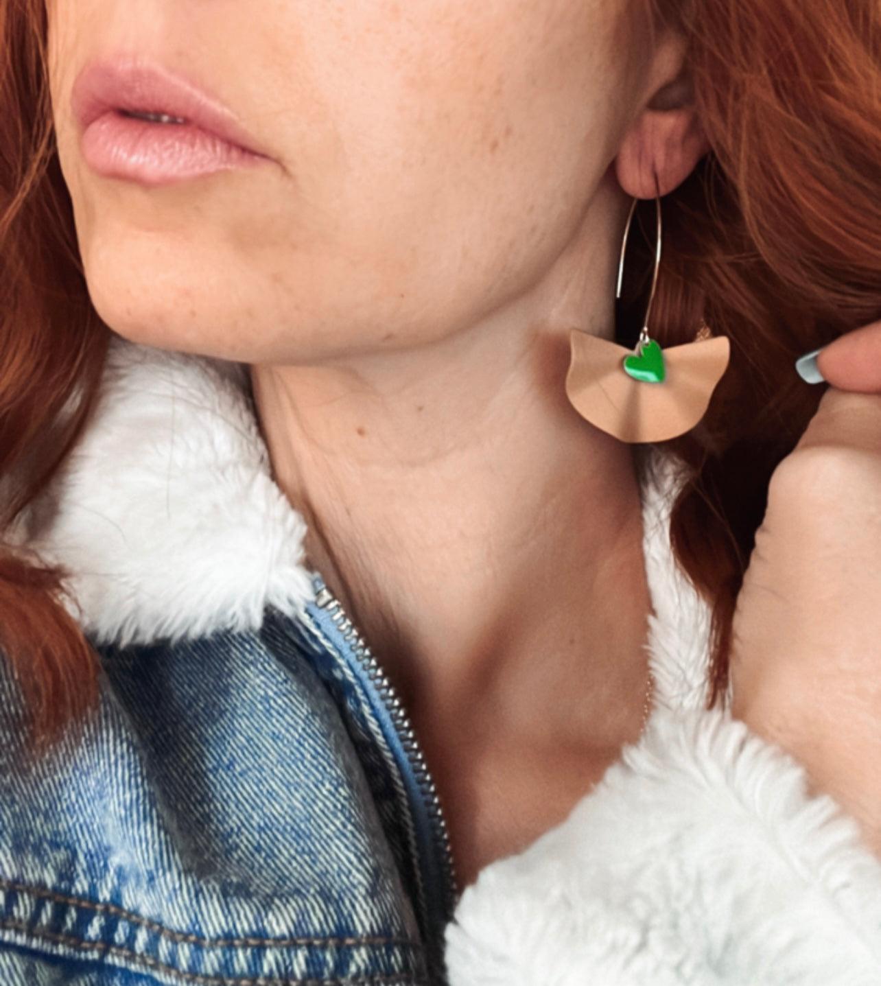 Boucles d’oreilles SELENE éventails beige - Créations Uniques - Créations Uniques