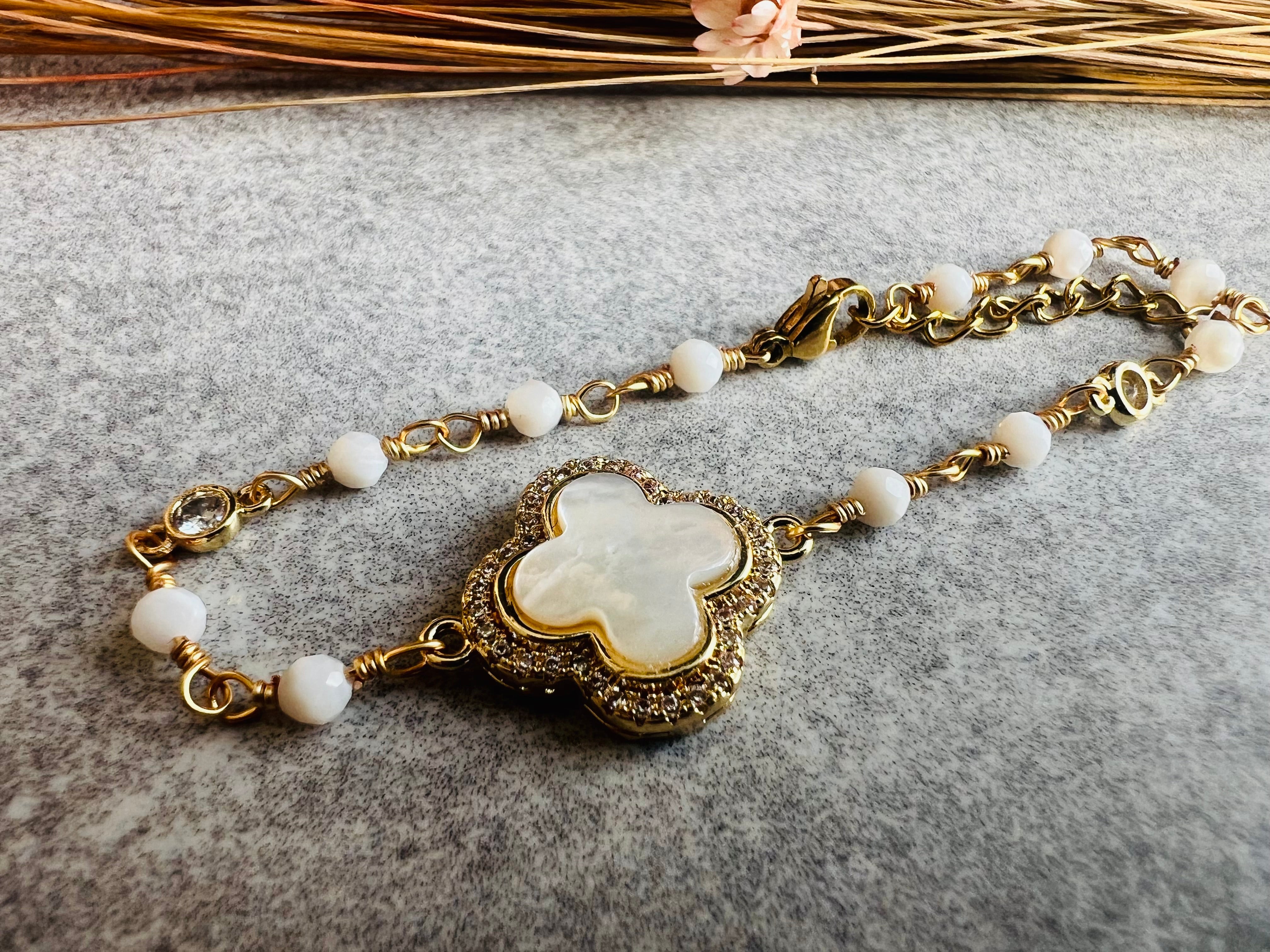 Bracelet MARTA perles blanches - Créations Uniques