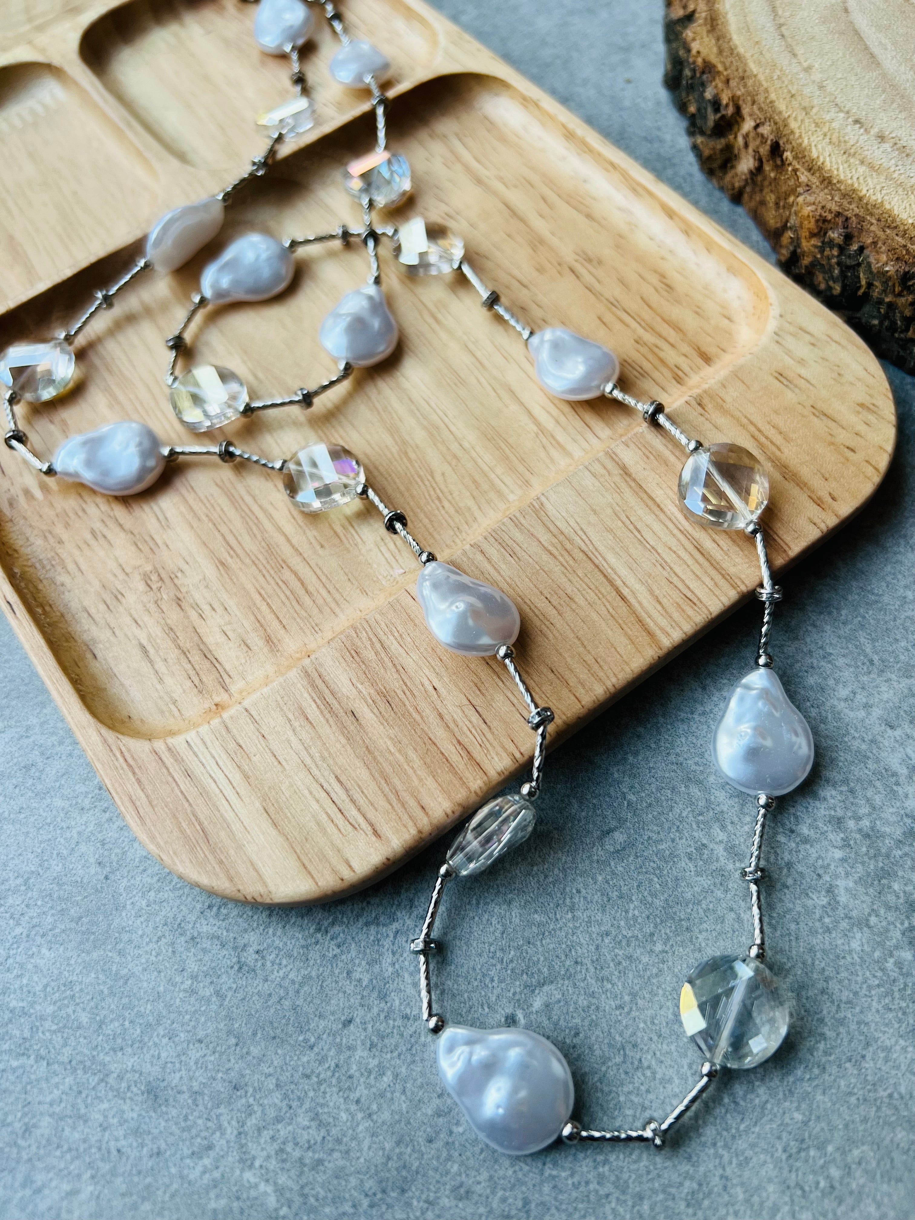 Collier argenté ASHLEY perles blanc nacré - Créations Uniques