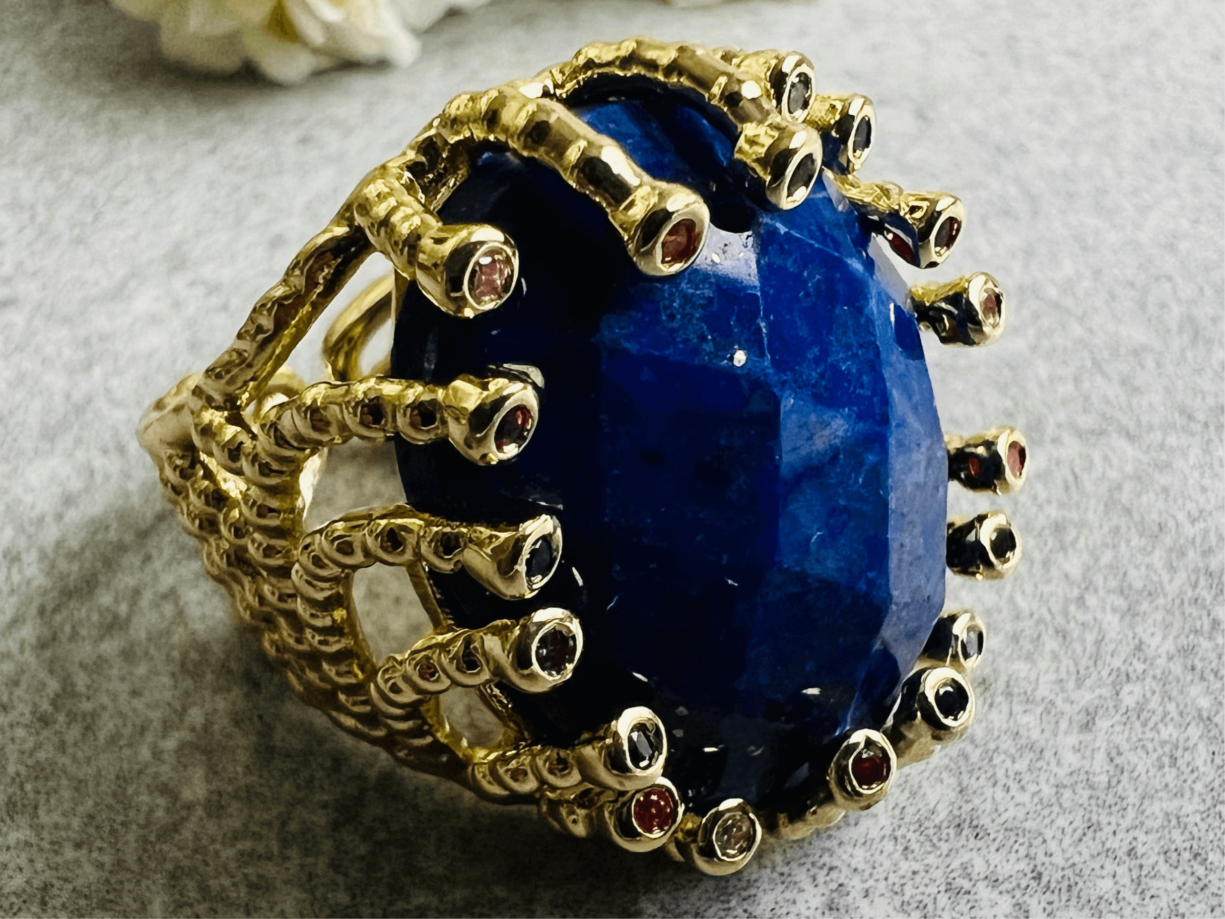 Bague BEATRICE bleu lapis - Créations Uniques