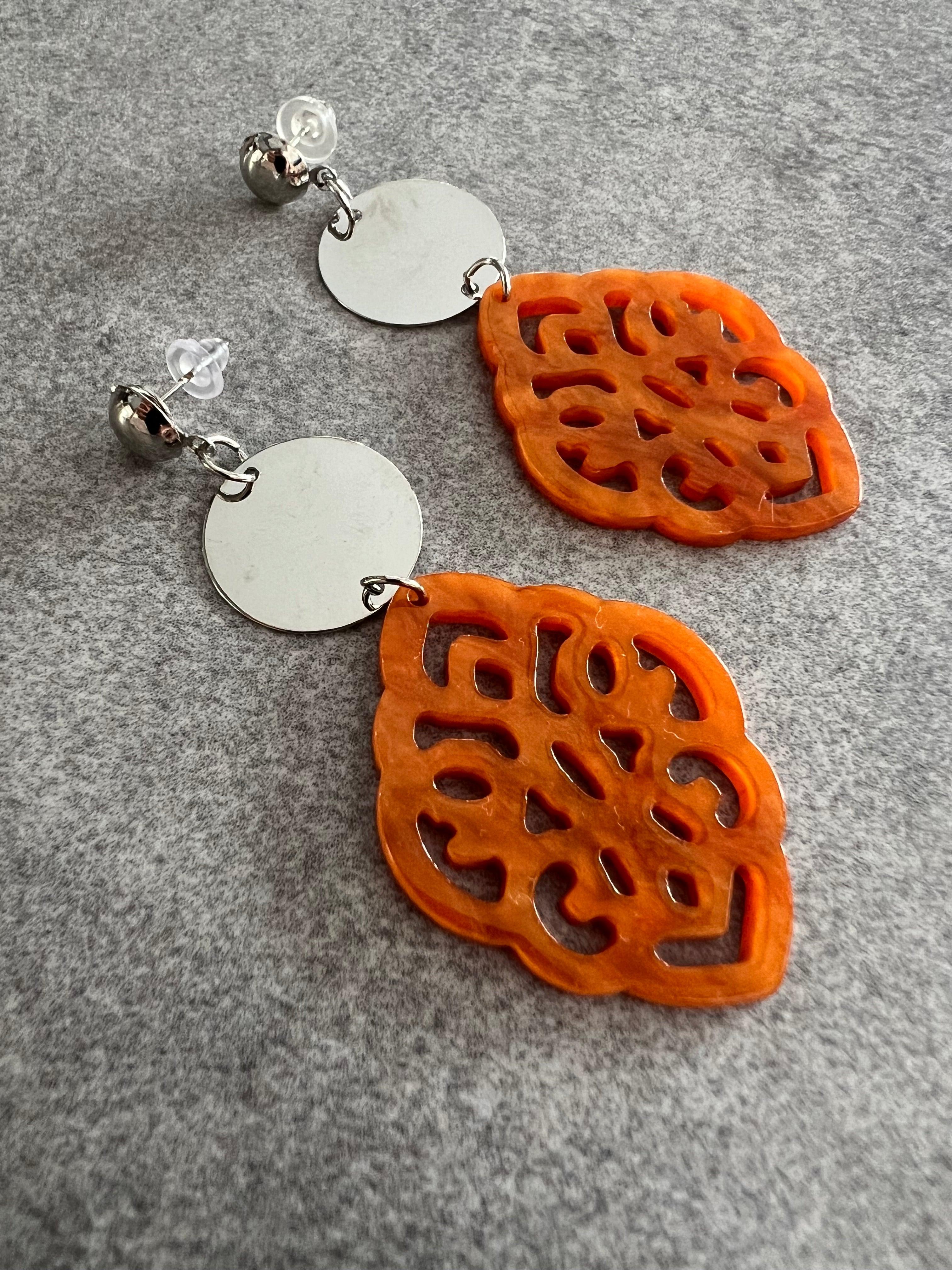 Boucles d’oreilles SOAZIG résine orange - Créations Uniques - Créations Uniques