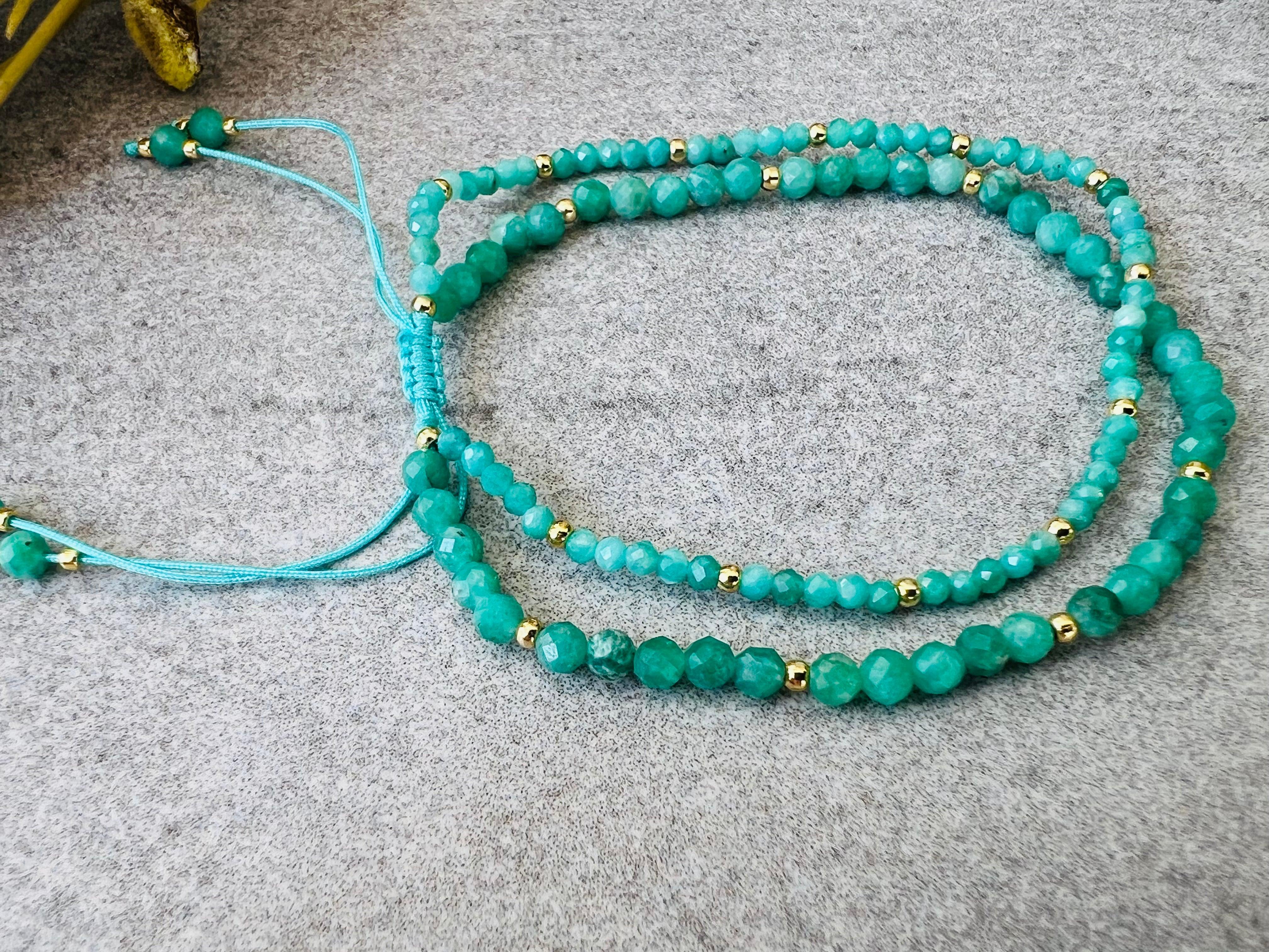 Bracelet INAYA fines perles couleur vert d’eau, deux rangs - Créations Uniques