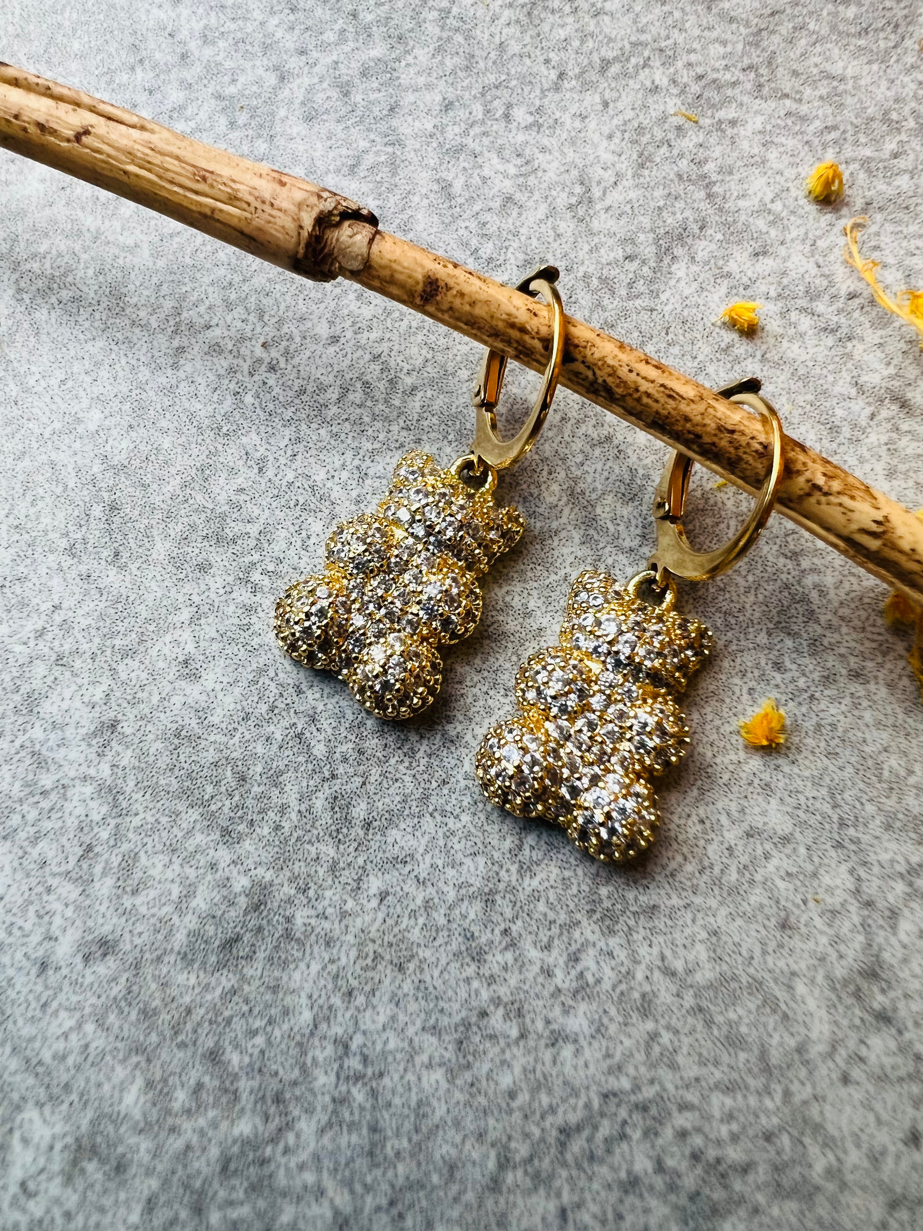 Boucles d’oreilles CRYSTAL mini créoles dorées oursons strass blancs - Créations Uniques