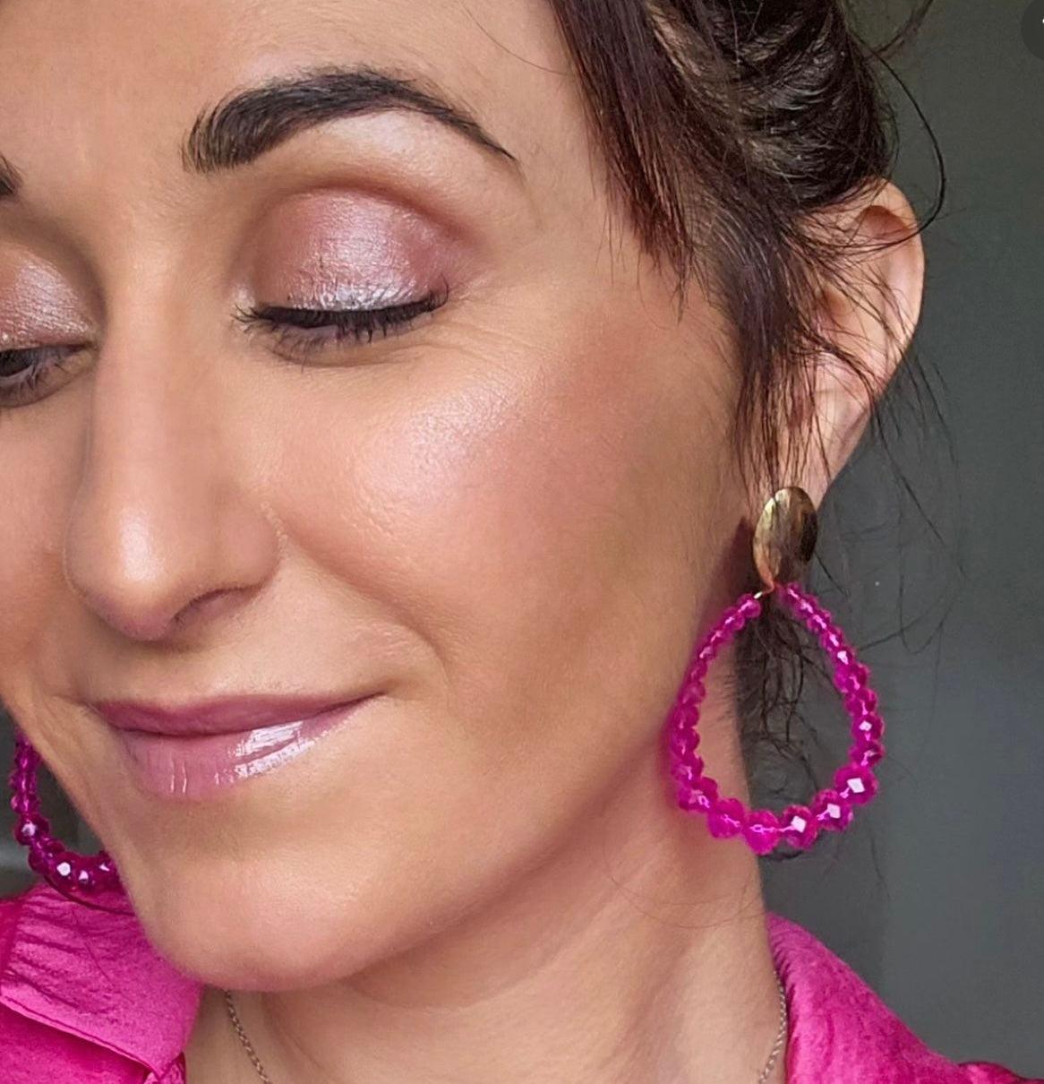 Boucles d’oreilles LIZENI perles rose fluo - Créations Uniques