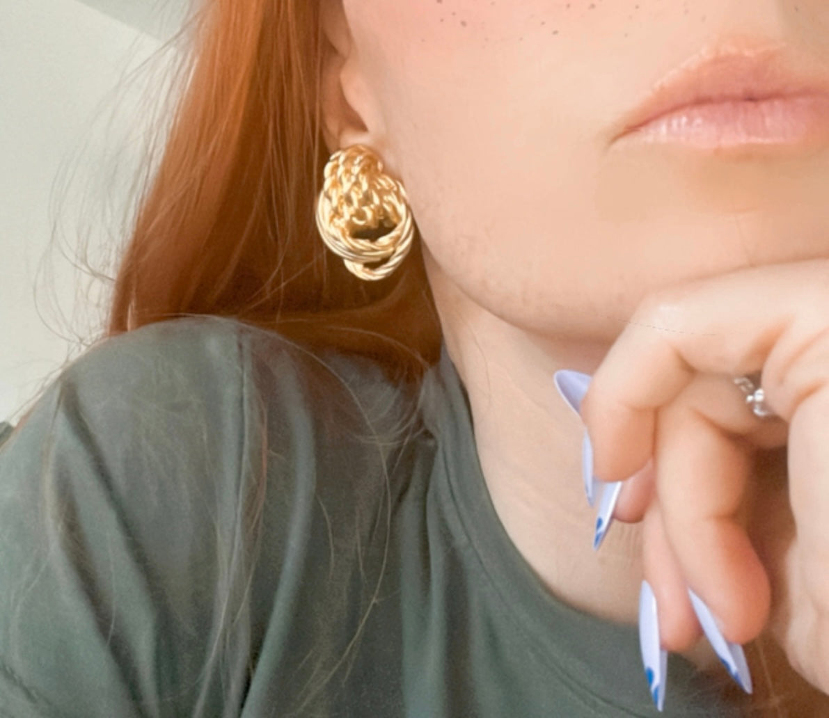 E63126 Boucles d'oreilles clips noeud - Karine Sultan - Créations Uniques