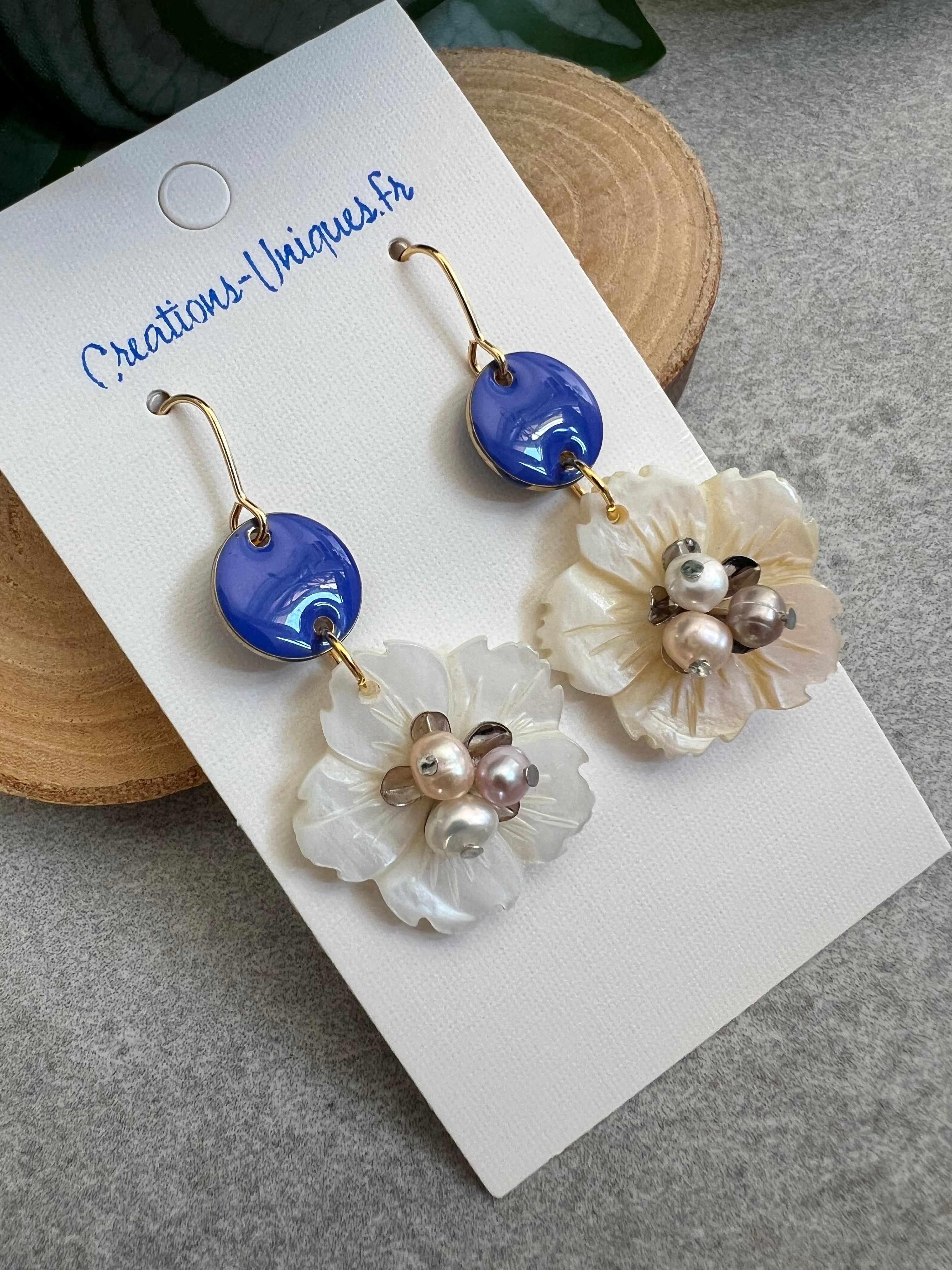 Boucles d’oreilles MILÈNE fleurs nacrées - Créations Uniques - Créations Uniques