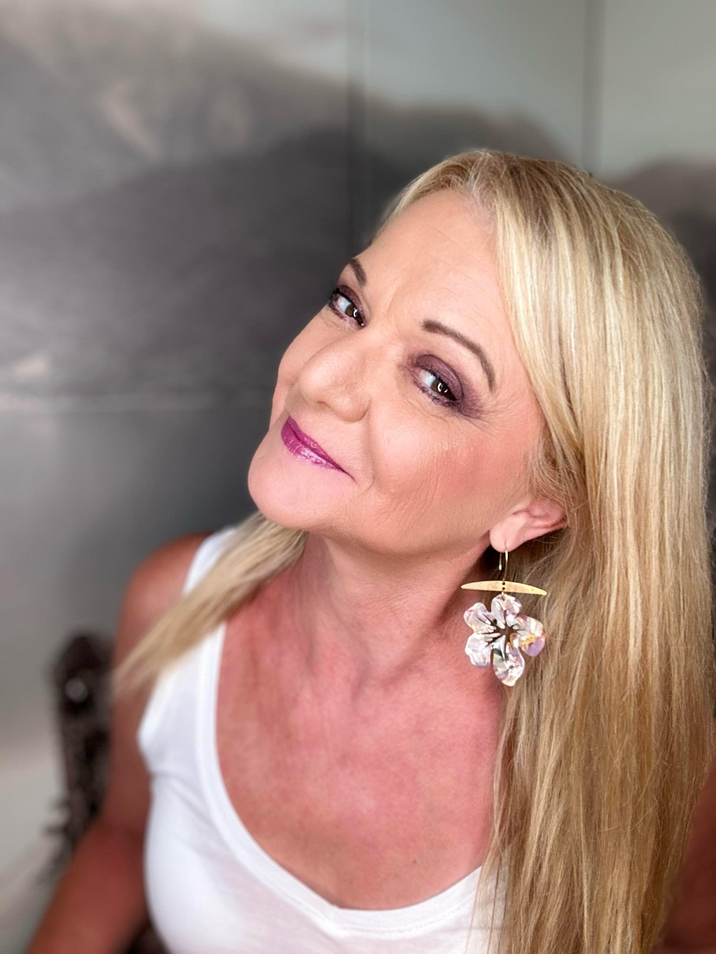 Boucles d’oreilles ABYGAELLE fleurs résine multicolores - Créations Uniques - Créations Uniques