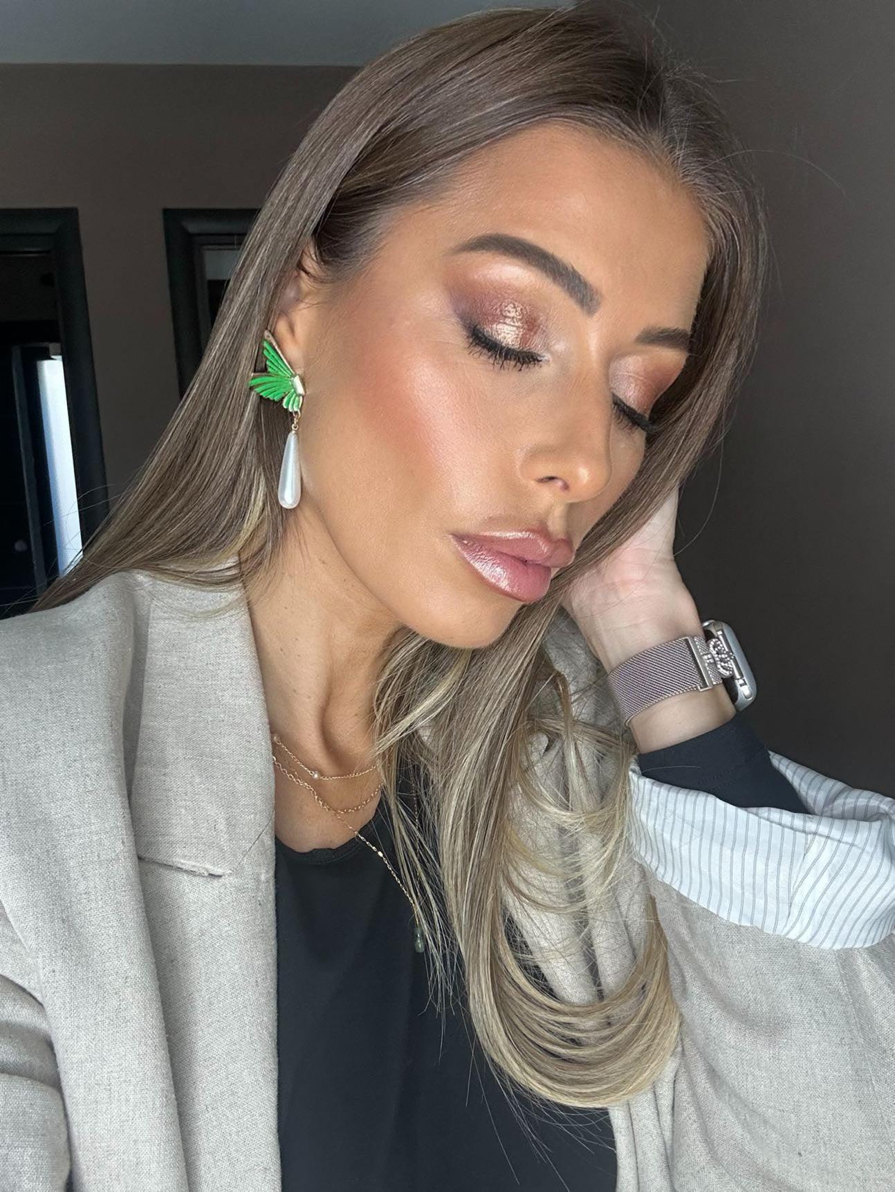 Boucles d’oreilles CANELLE ailles de papillons vertes et gouttes blanc nacré - Créations Uniques