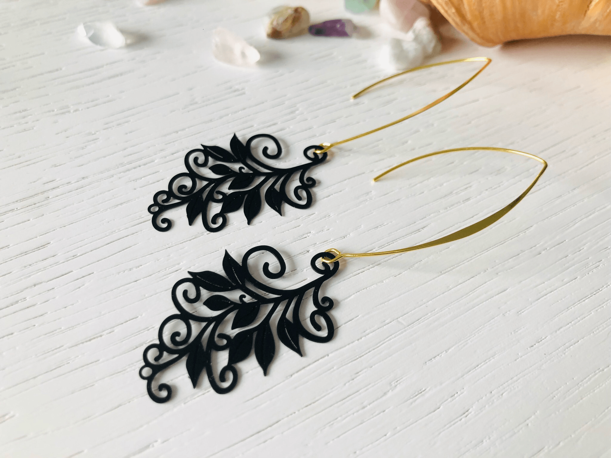 Boucles d’oreilles JASMINE feuillage noir - Créations Uniques - Créations Uniques