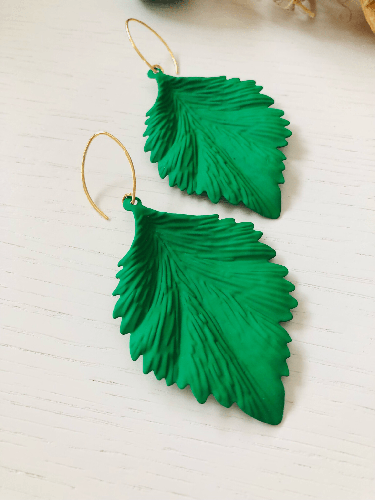 Boucles d’oreilles GARANCE feuilles vertes - Créations Uniques - Créations Uniques