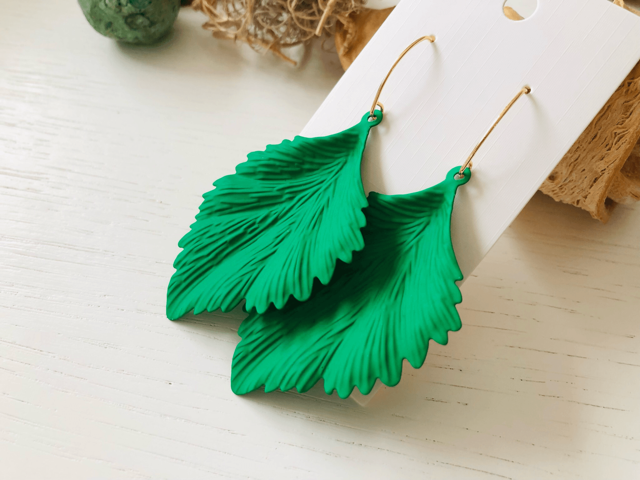 Boucles d’oreilles GARANCE feuilles vertes - Créations Uniques - Créations Uniques