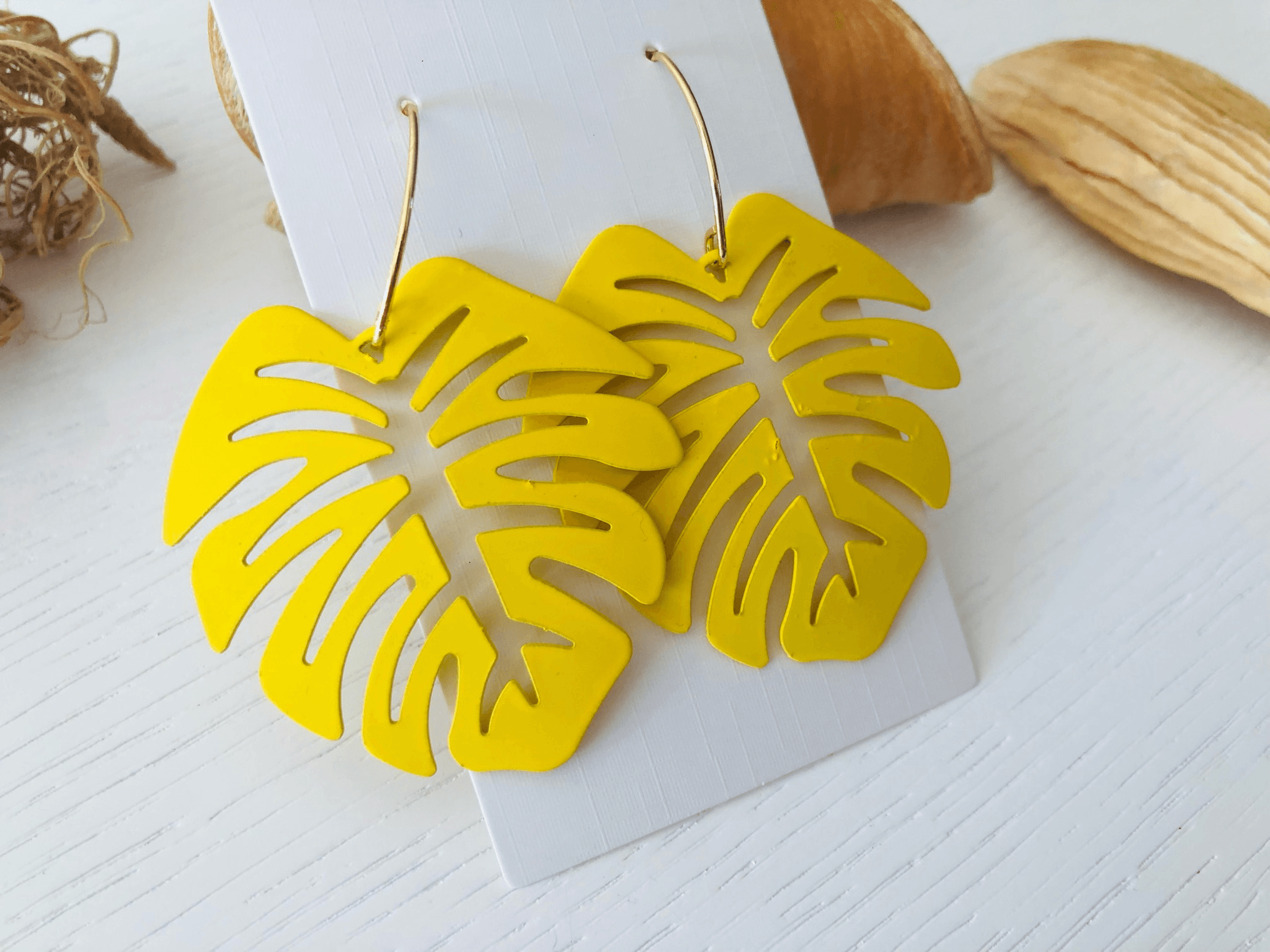 Boucles d’oreilles LAURY feuilles tropicales jaunes - Créations Uniques - Créations Uniques