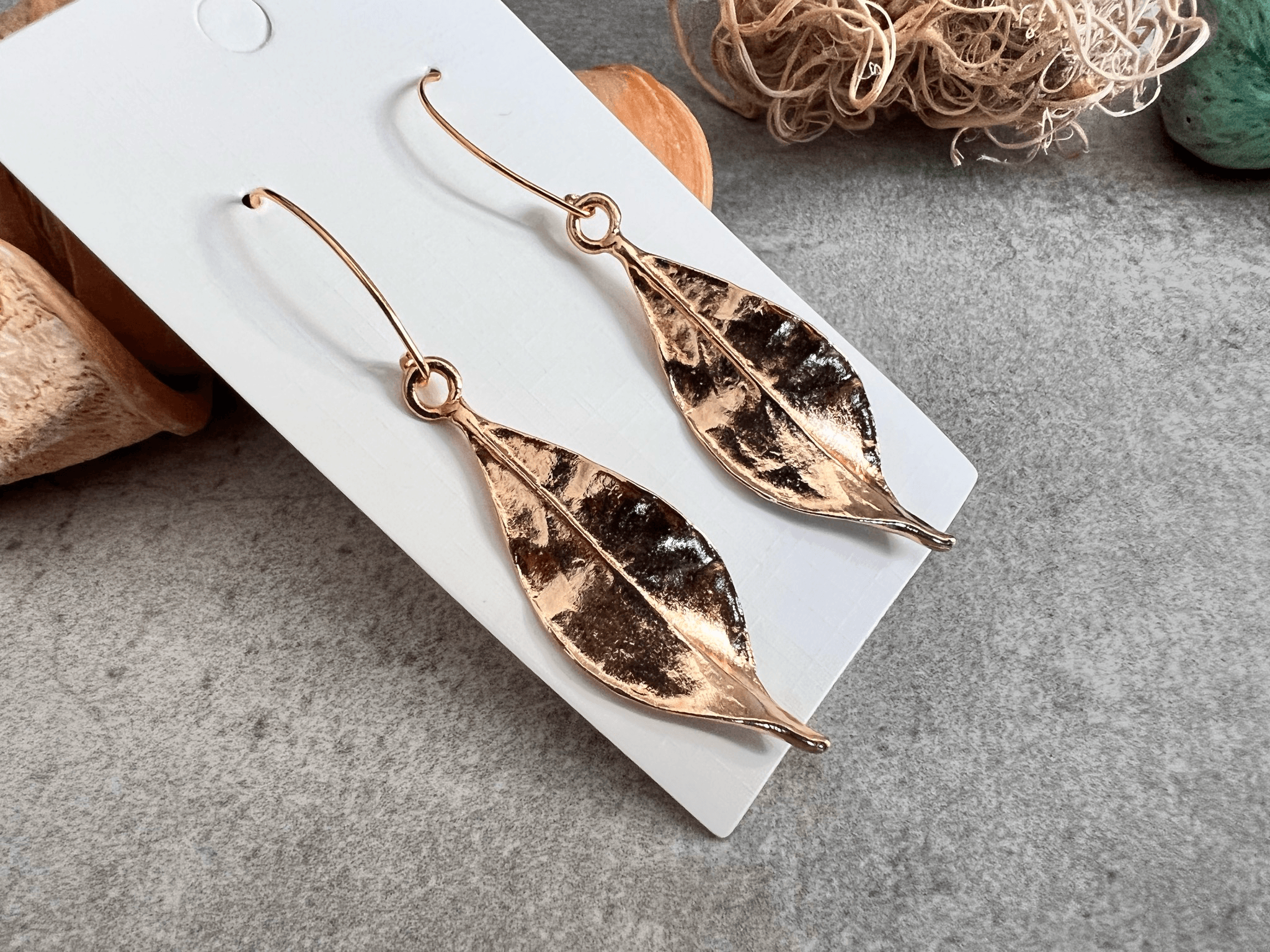 Boucles d’oreilles MALLAURY longues feuilles dorées - Créations Uniques - Créations Uniques