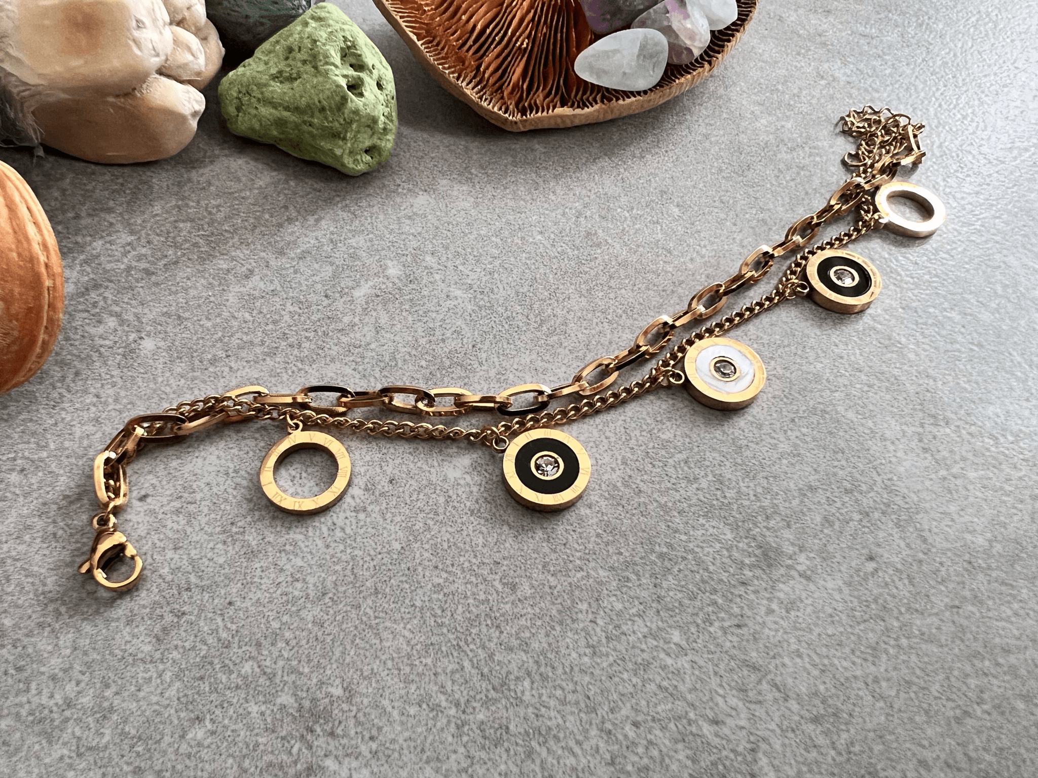 Bracelet doré VIVIANNE chiffres romains - Créations Uniques