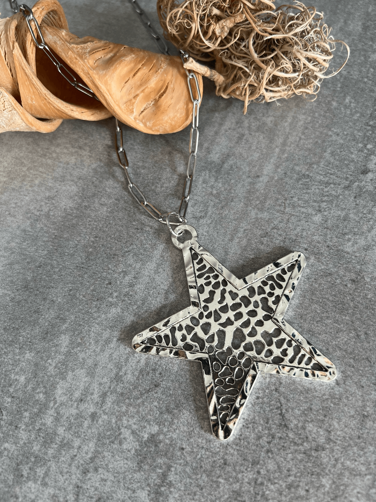 Collier sautoir EMILY pendentif étoile - Créations Uniques