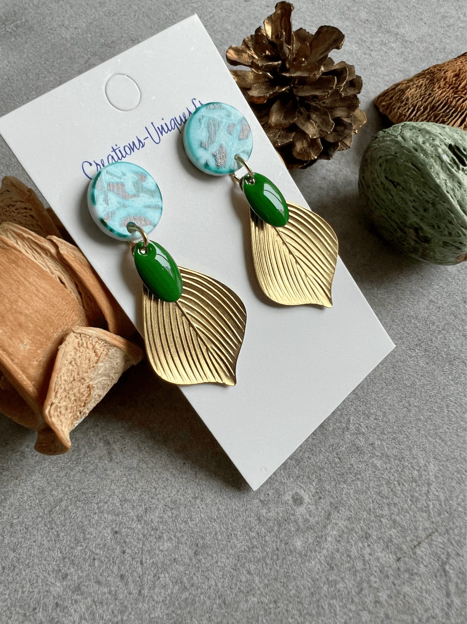 Boucles d’oreilles CECILE clous verts - Créations Uniques - Créations Uniques